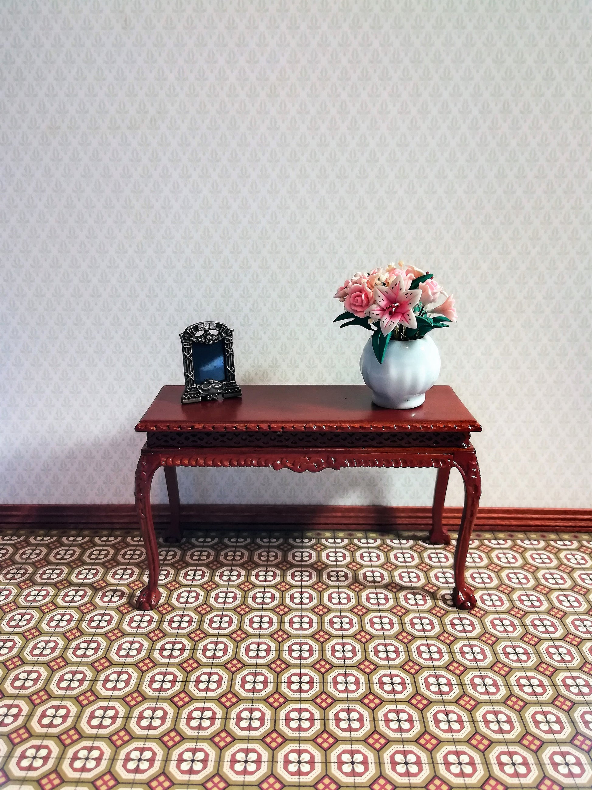 Dollhouse Fancy Photo Frame with Rhinestones Art Deco Style 1:12 Scale Miniature