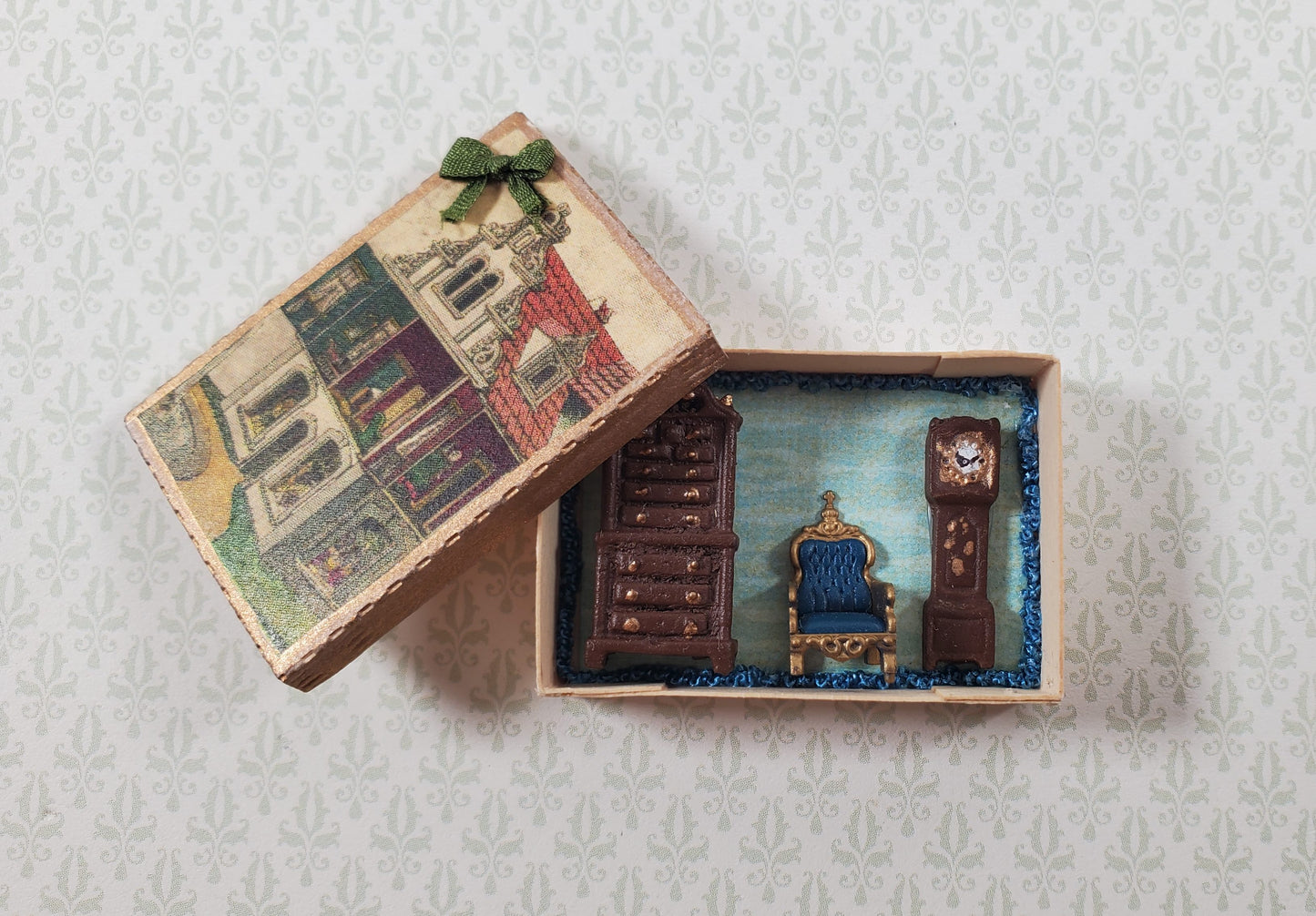Dollhouse 1:144 Toy Furniture in Gift Box Handmade 1/12 Scale Miniature Present