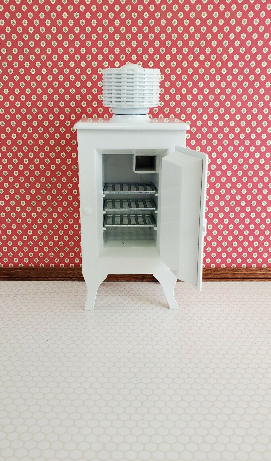 Dollhouse Miniature Fridge Monitor Top Refrigerator Vintage 1920s Style 1:12