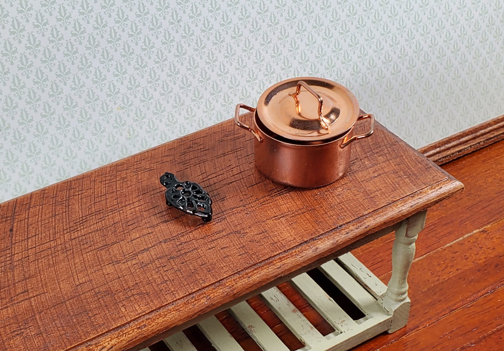 Dollhouse Trivet Hot Plate Black Metal 1:12 Scale Miniature Kitchen Accessory
