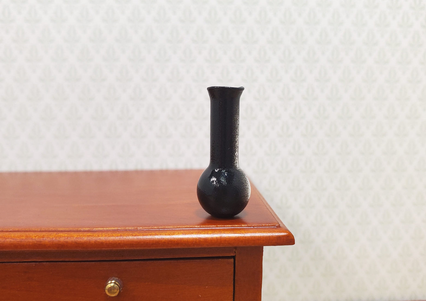 Dollhouse Long Necked Black Flask 1:12 Scale Miniature Decoration Laboratory