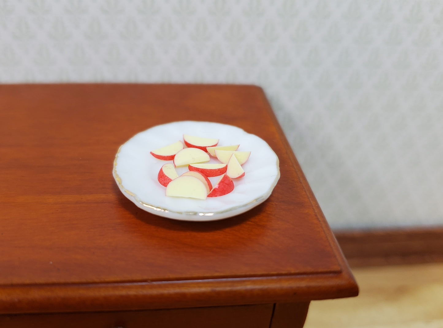 Dollhouse Set of 12 Apple Slices 1:12 Scale Miniature Food Kitchen Fruit Snack