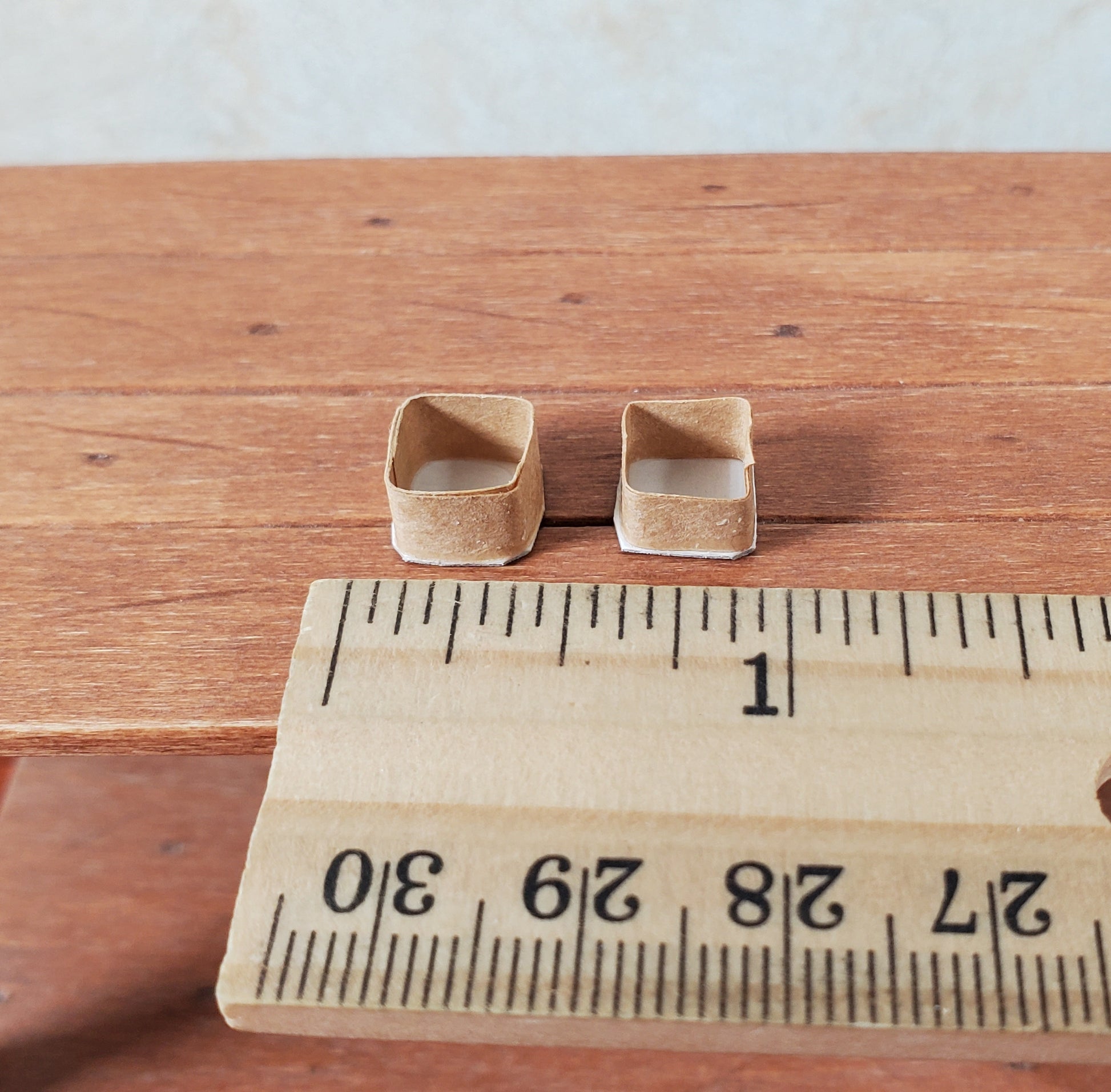 Dollhouse Small Berry Baskets Set of 2 1:12 Scale Miniature