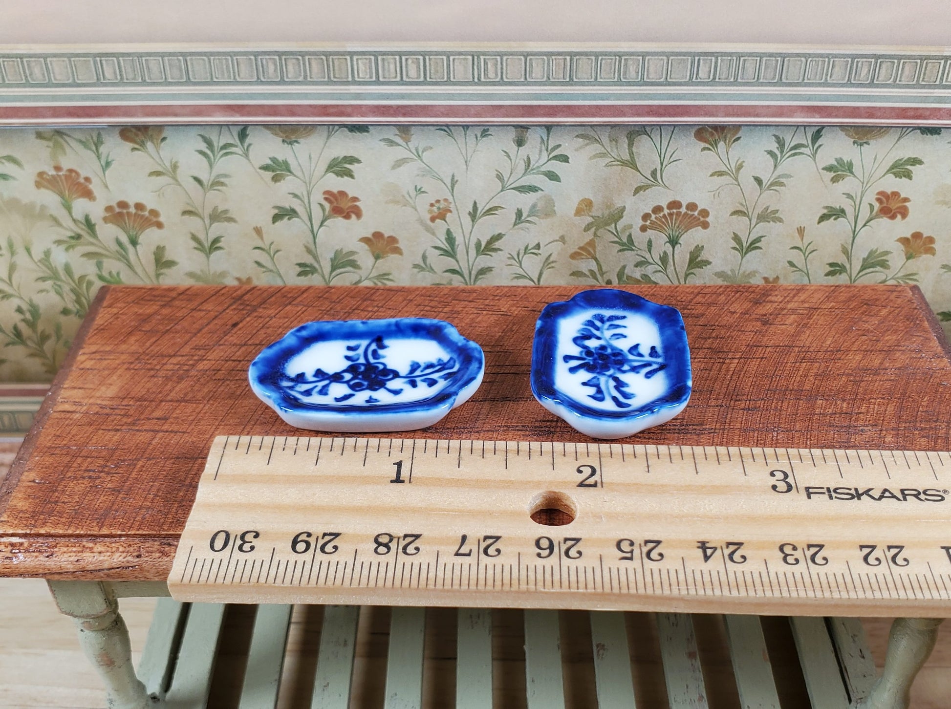 Dollhouse Ceramic Platters x2 Blue & White Design 1:12 Scale Miniature Dish