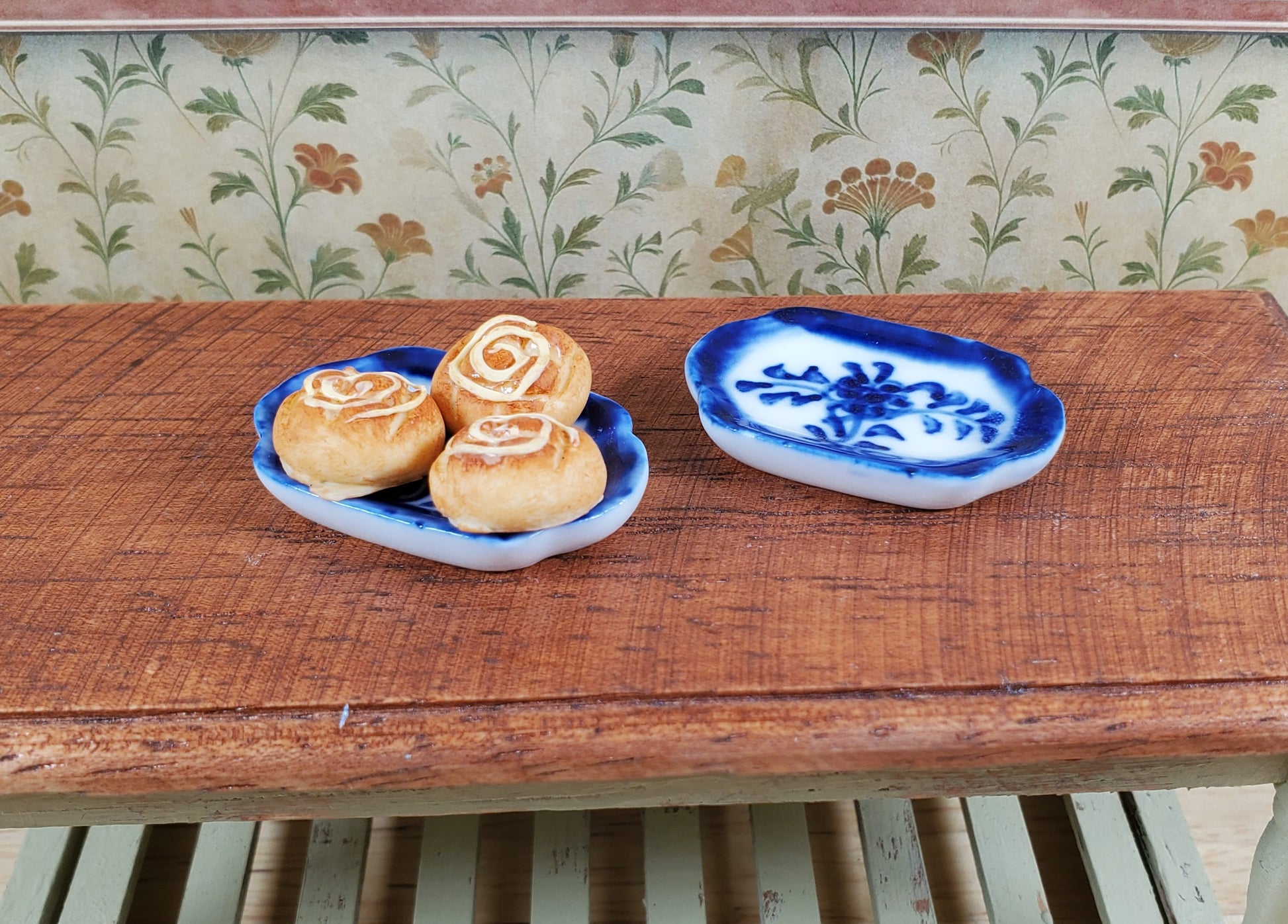 Dollhouse Ceramic Platters x2 Blue & White Design 1:12 Scale Miniature Dish