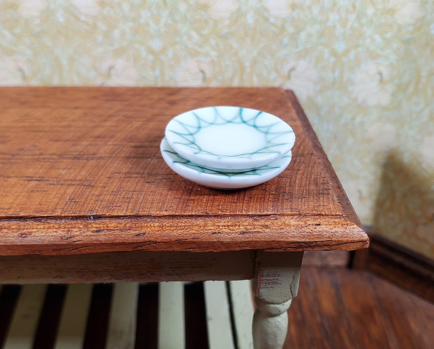 Dollhouse Green Trimmed Ceramic Plates Set of 2 1:12 Scale Miniature