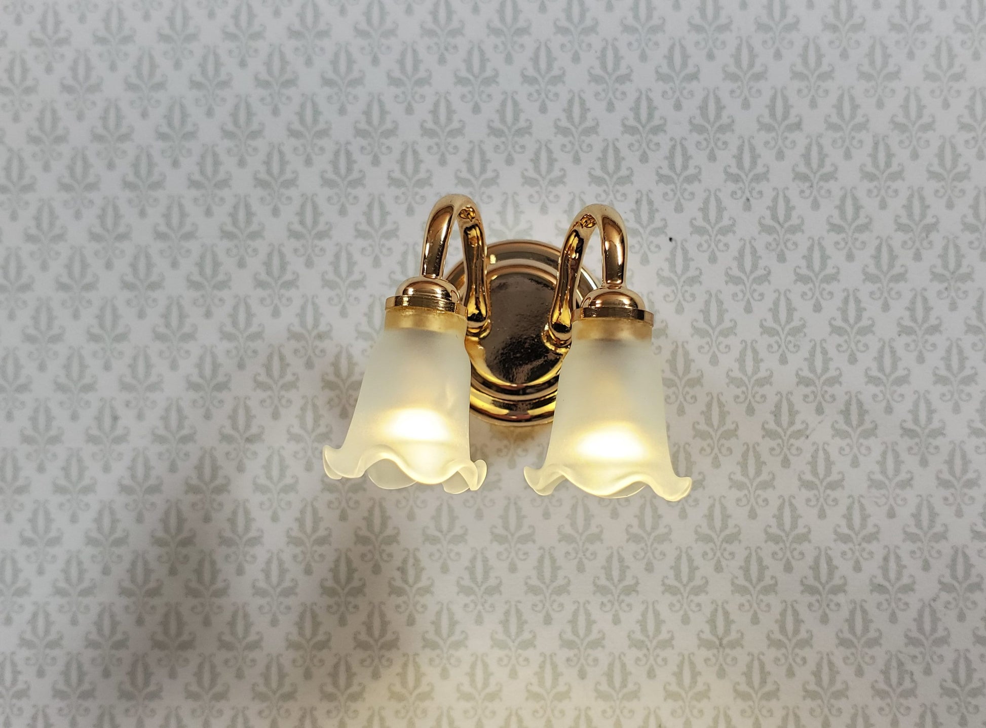 Dollhouse Wall Sconce Frosted Flower Shades Wand Light 1:12 Miniature Battery