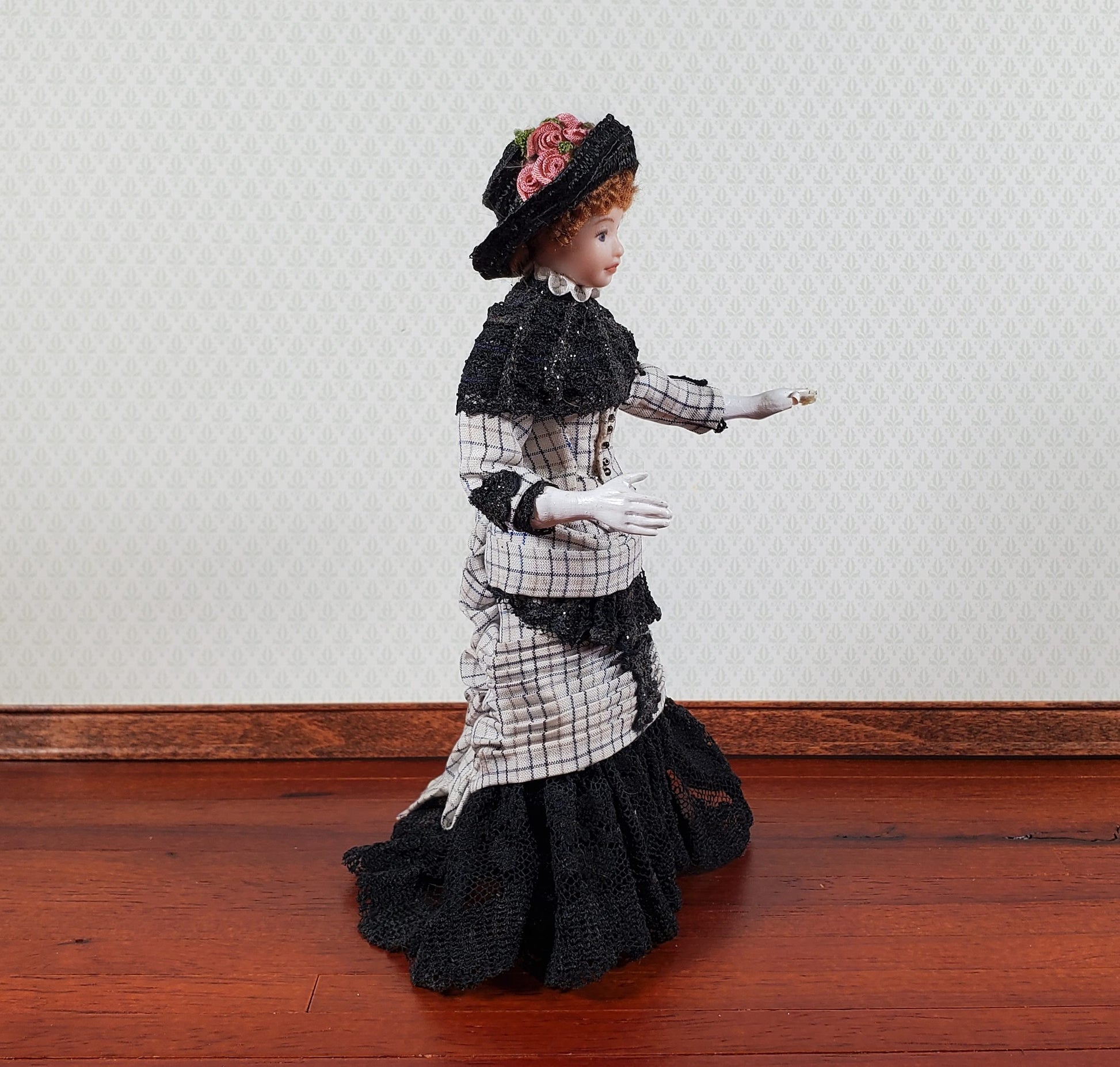 Artisan Dollhouse Doll Victorian Lady 1:12 Scale Vintage OOAK Porcelain