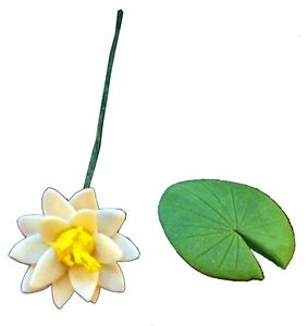 Dollhouse White Water Lily with Lily Pad Long Stem 1:12 Scale Miniature
