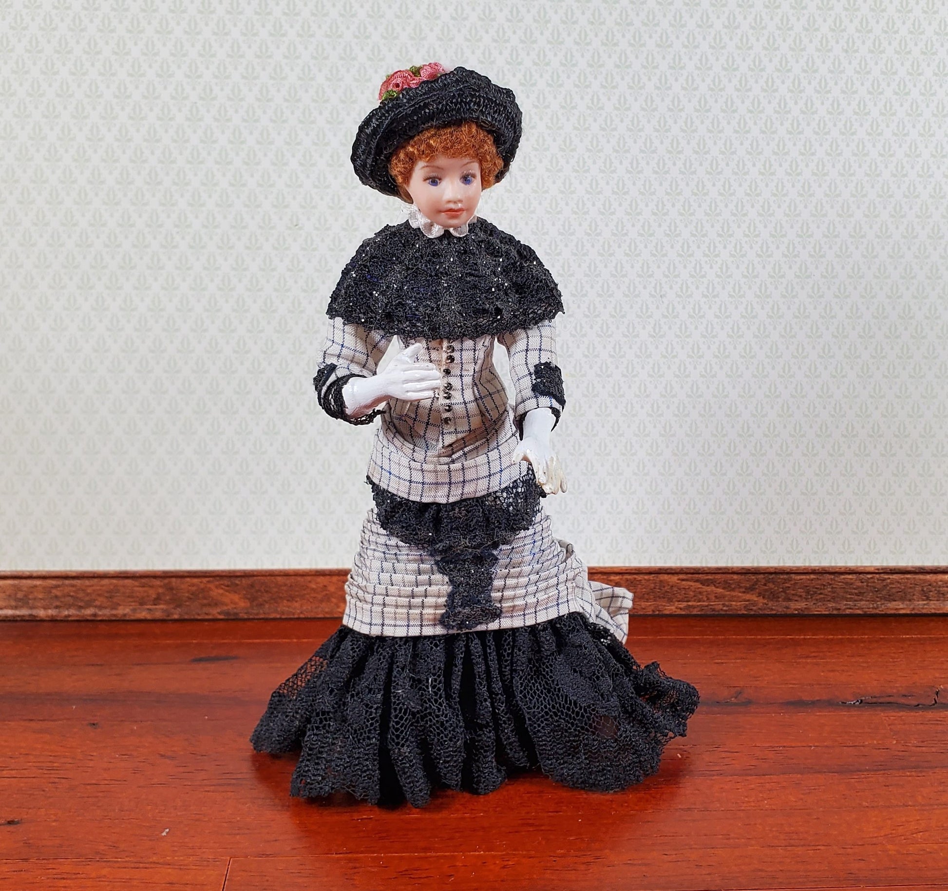Artisan Dollhouse Doll Victorian Lady 1:12 Scale Vintage OOAK Porcelain