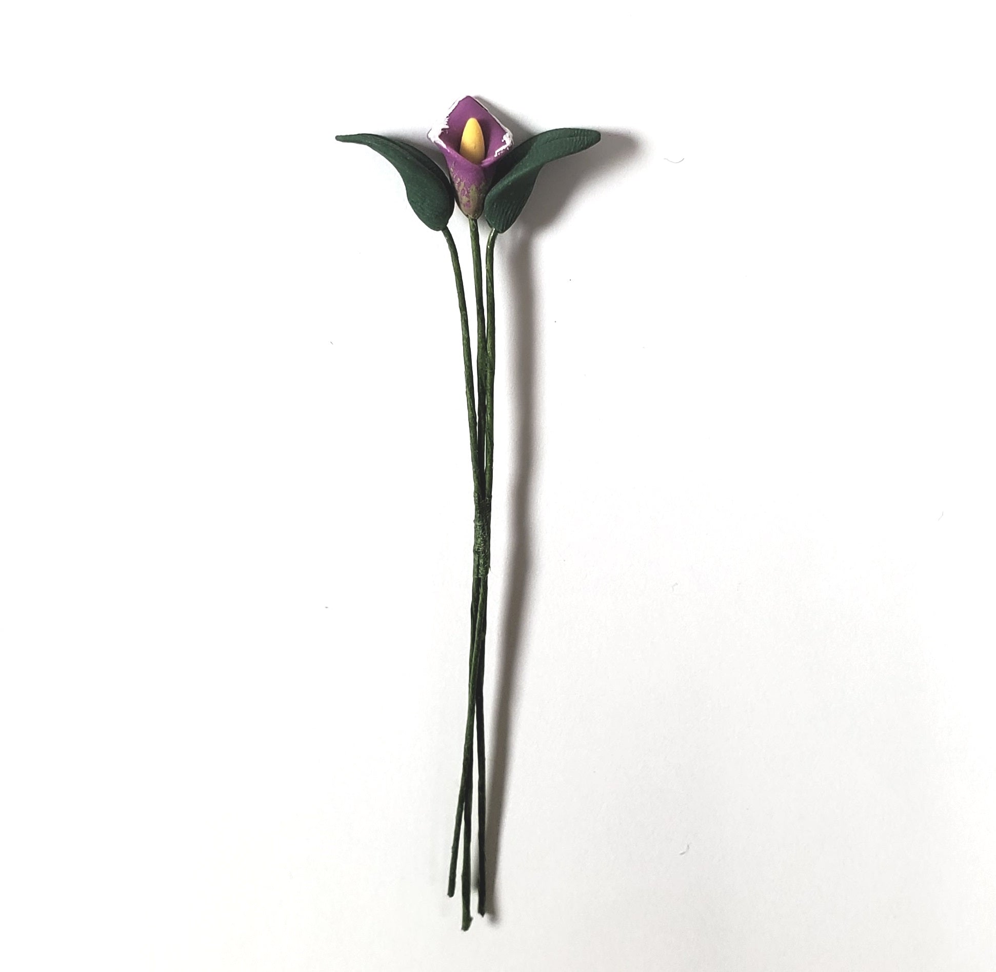 Dollhouse Purple Calla Lily Single Stem with Foliage 1:12 Scale Miniature