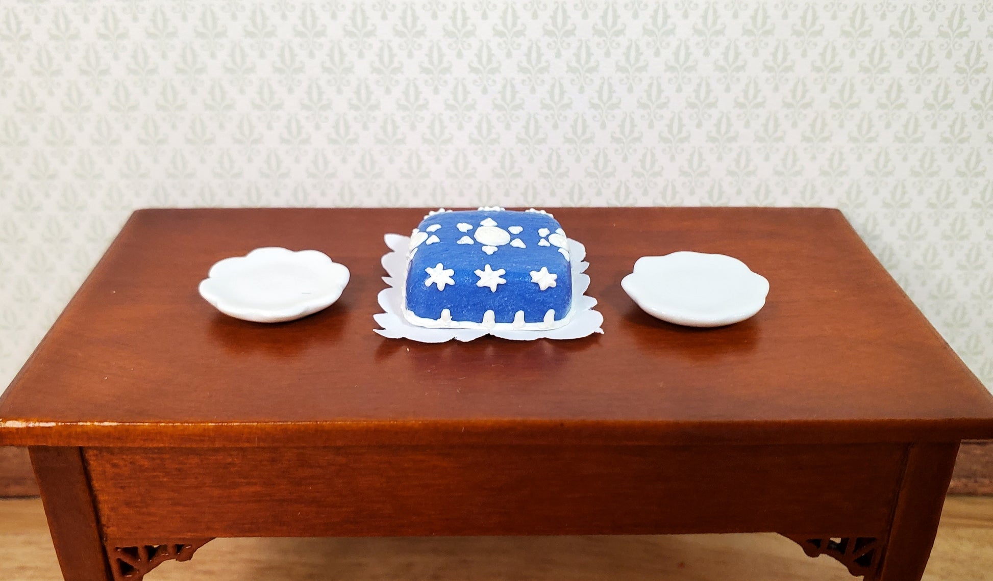 Dollhouse Midnight Sky Cake 1:12 Scale Miniature Dessert Food Bakery