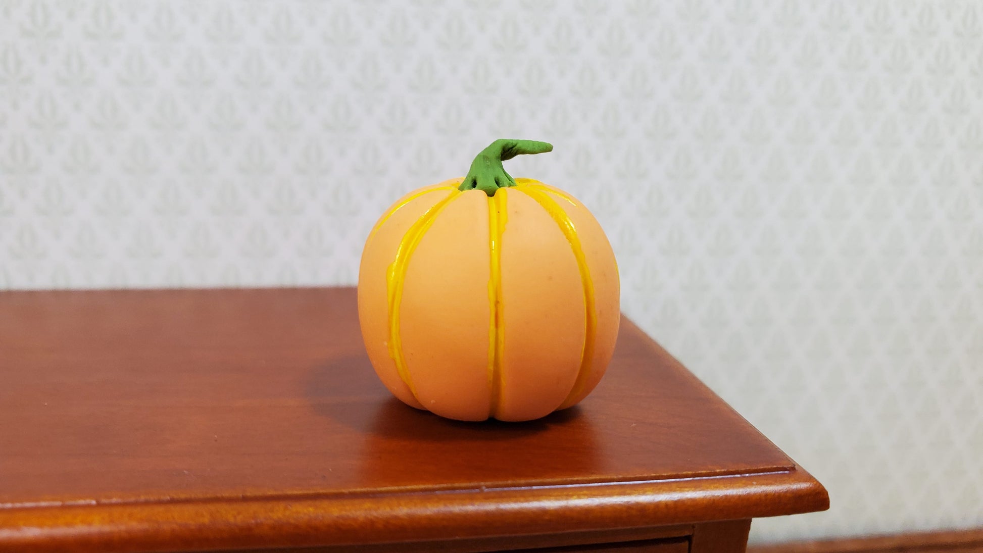 Dollhouse Orange Pumpkin Gourd 1:12 Scale Halloween Fall Miniature
