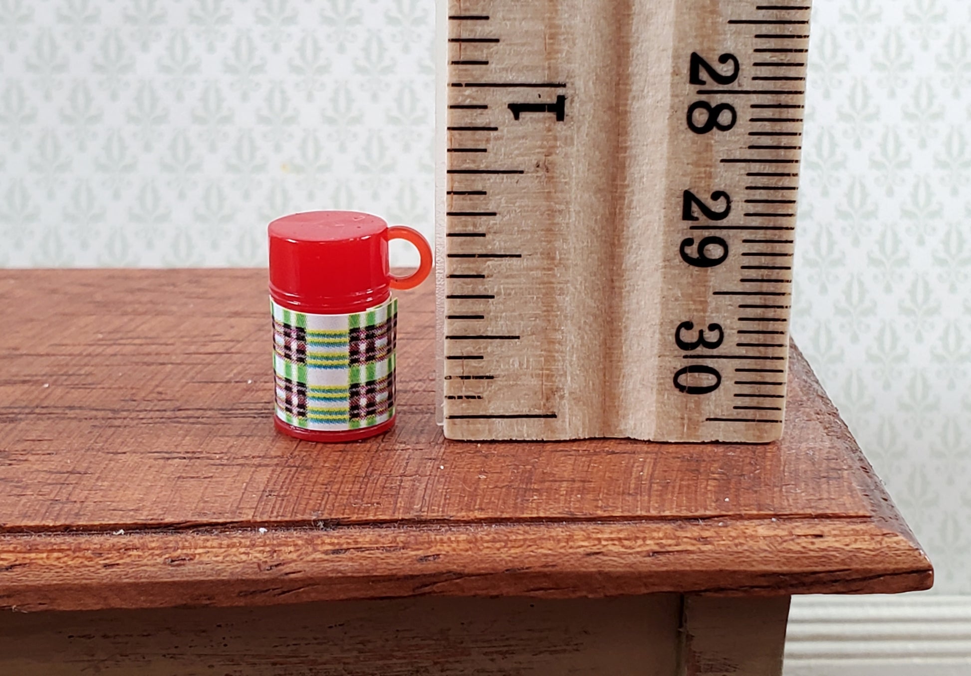 Dollhouse Plaid Thermos Red 5/8" 1:12 Scale Miniature Kitchen Supplies