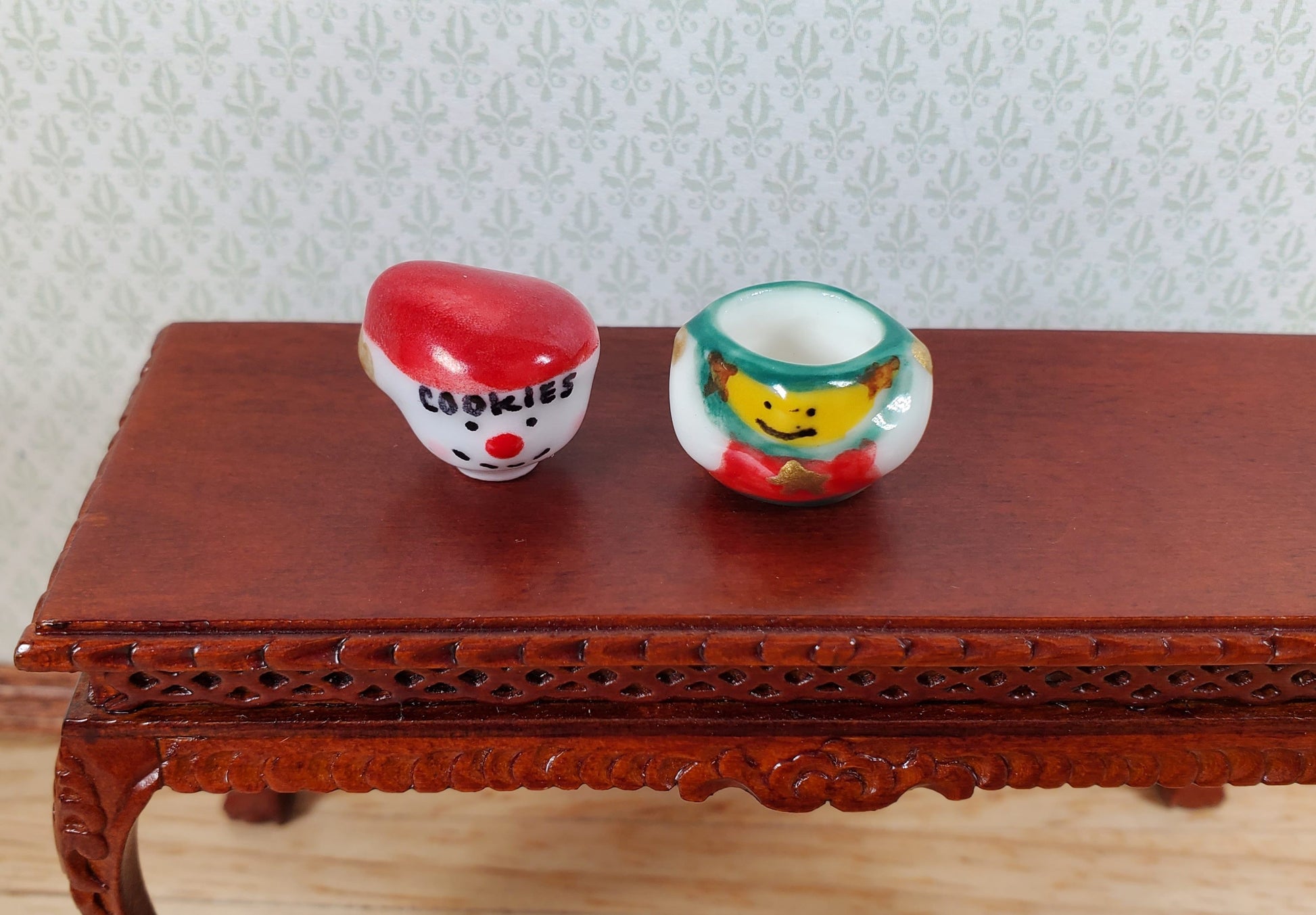 Dollhouse Ceramic Snowman Cookie Jar 1:12 Scale Miniature Dish