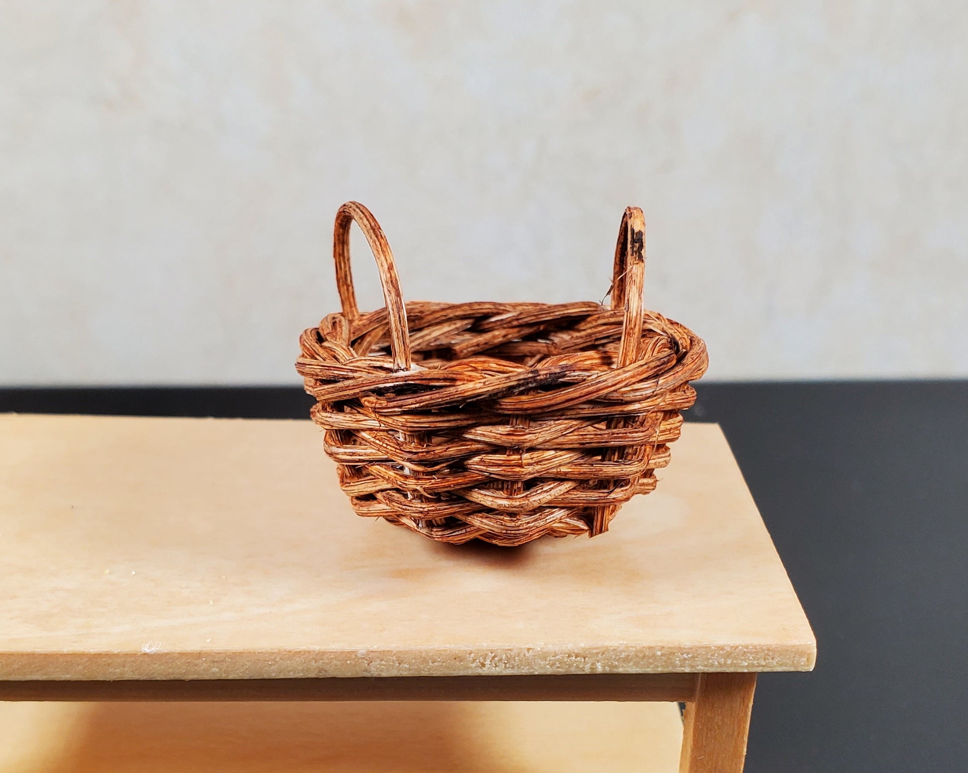 Dollhouse Wicker Basket with Two Handles 1:12 Scale Miniature Decor Accessories