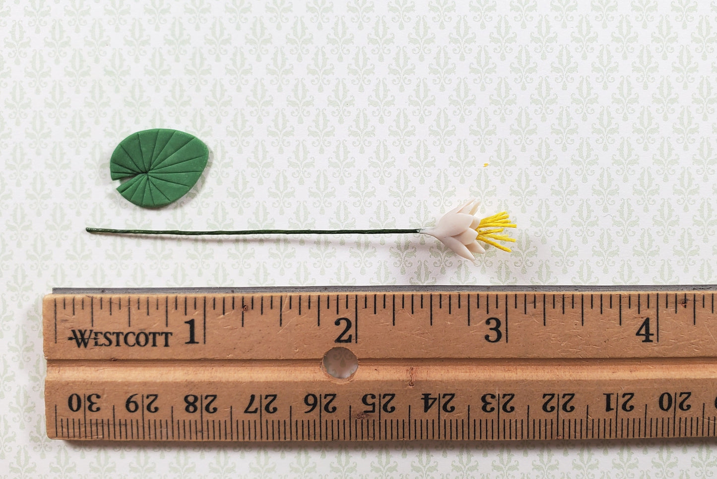 Dollhouse White Water Lily with Lily Pad Long Stem 1:12 Scale Miniature