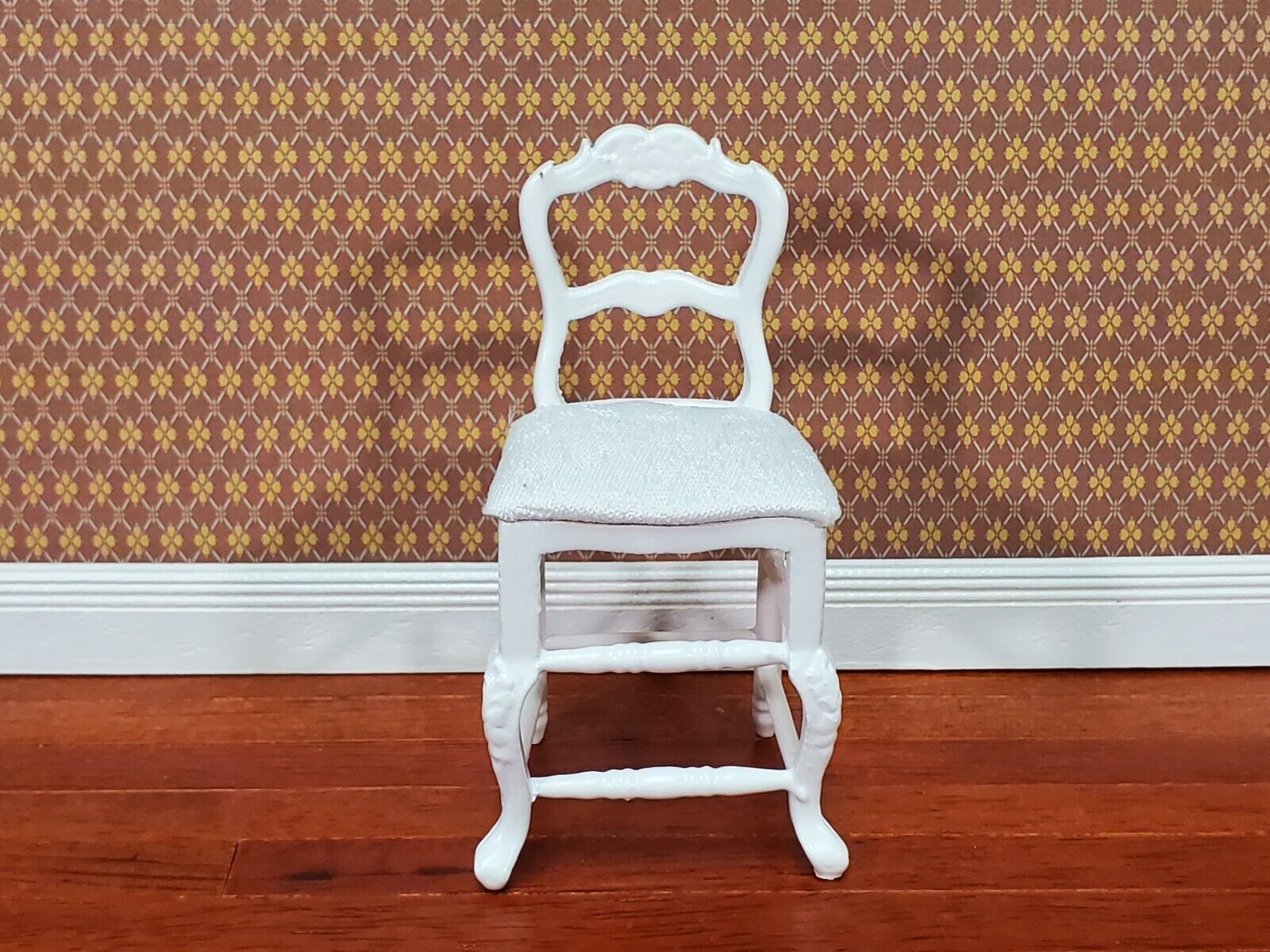 Dollhouse Tall Chair White Counter Height Padded Seat 1:12 Scale Furniture
