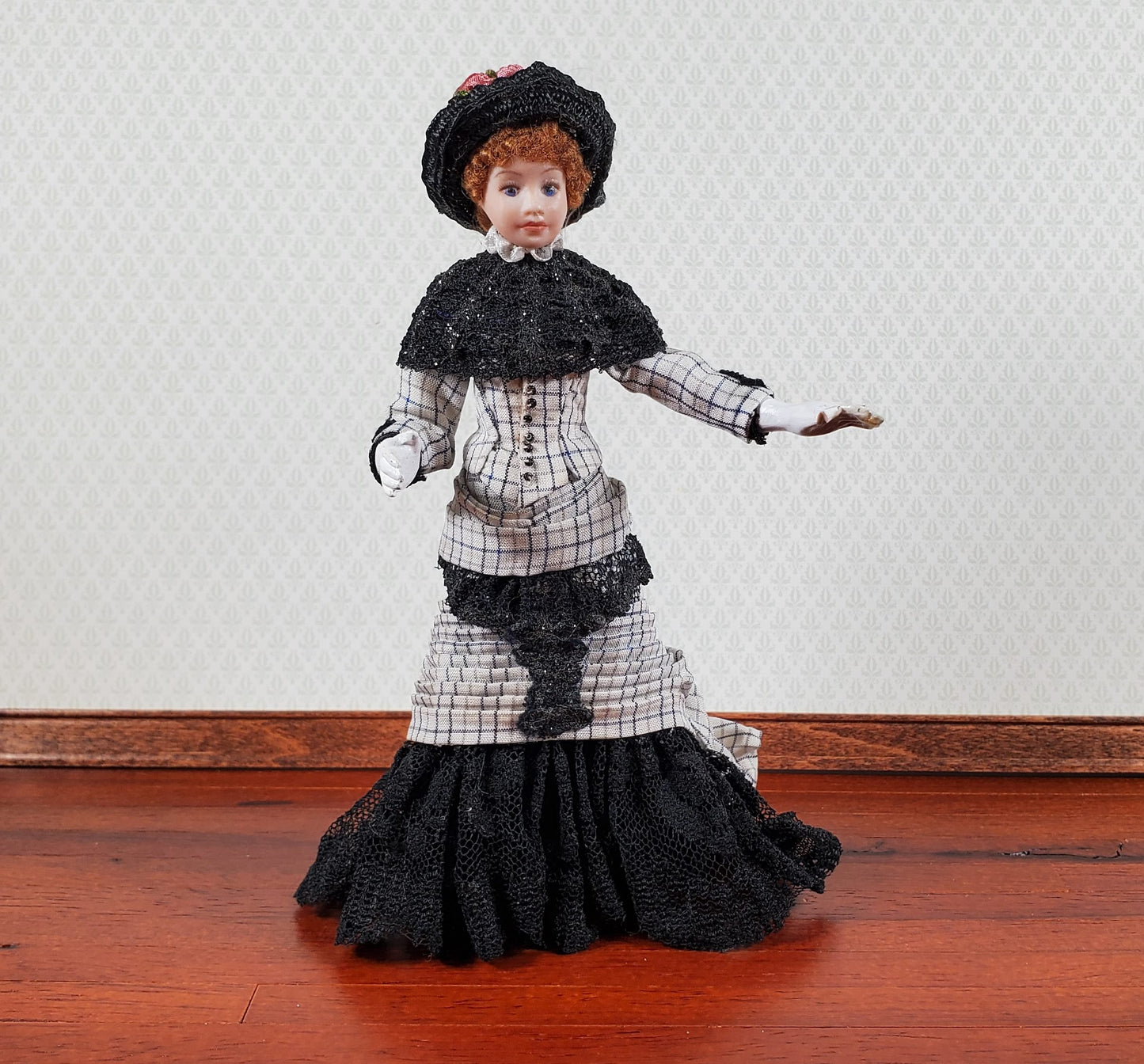 Artisan Dollhouse Doll Victorian Lady 1:12 Scale Vintage OOAK Porcelain