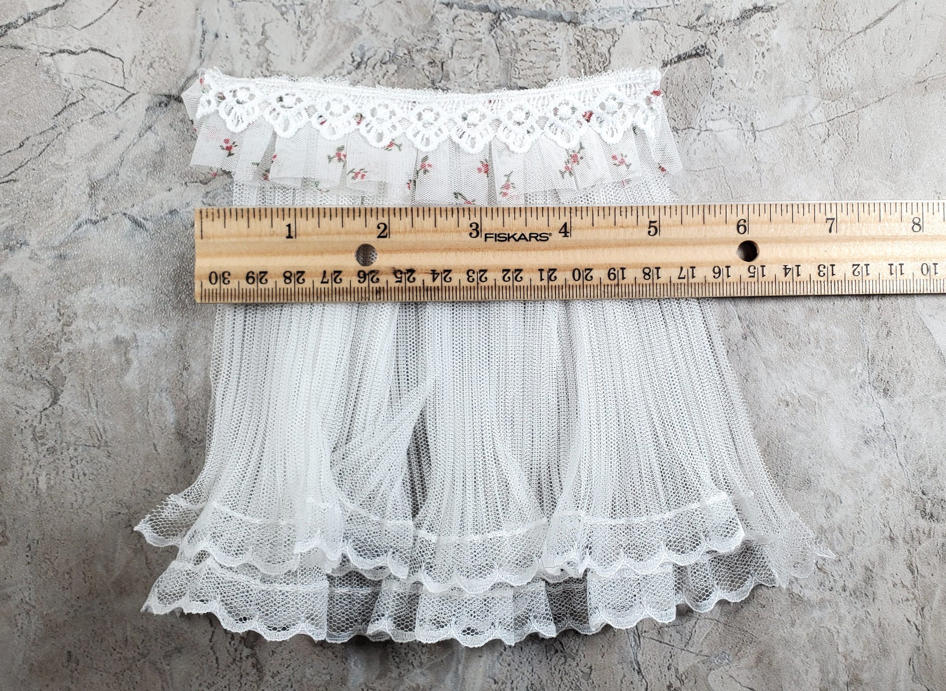 Dollhouse Lace Curtains Cream with Pink Floral Valance 1:12 Scale 5" W x 6" L