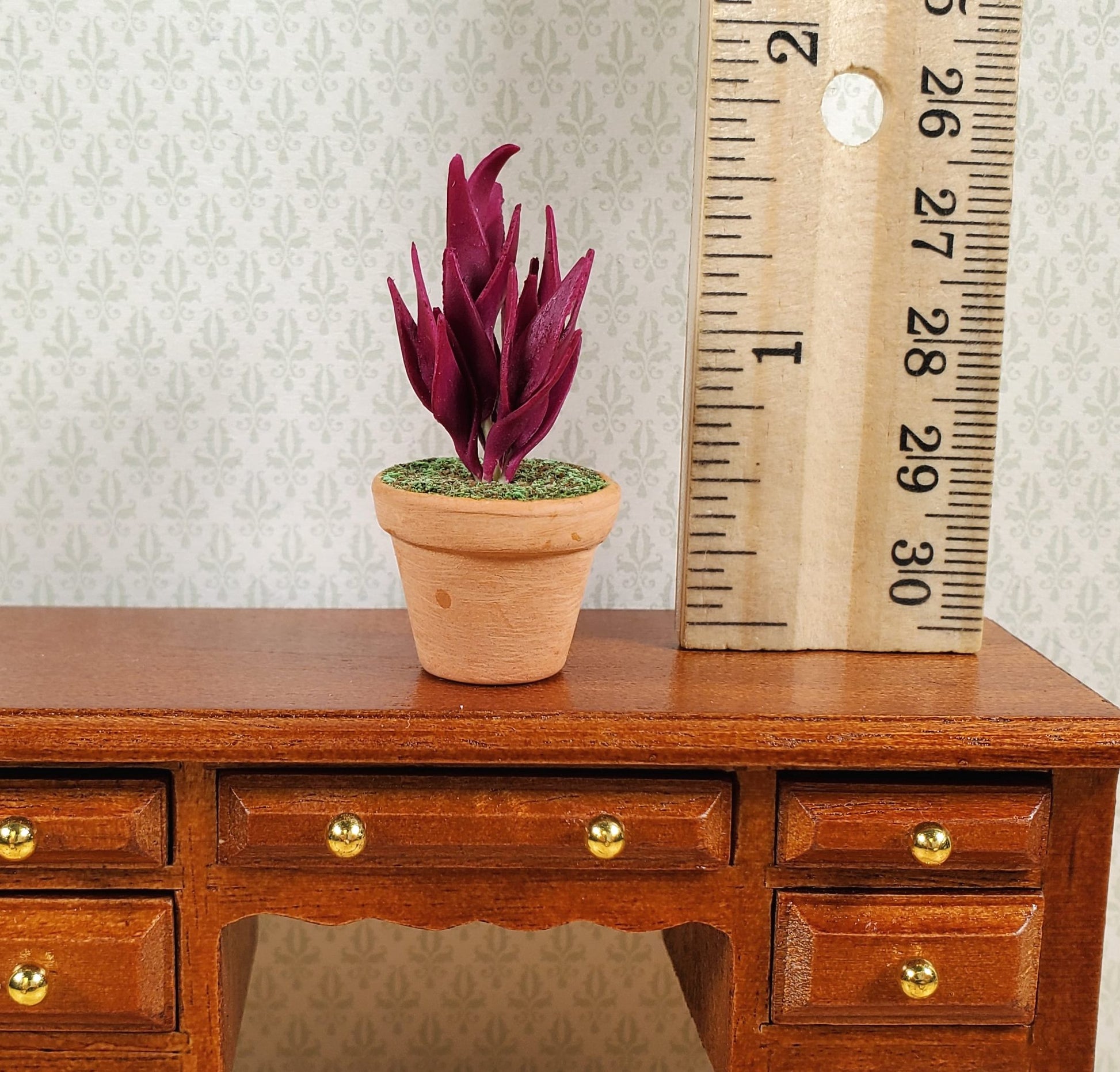 Dollhouse Twisted Sister Purple Plant in a Terra Cotta Pot 1:12 Scale Miniature