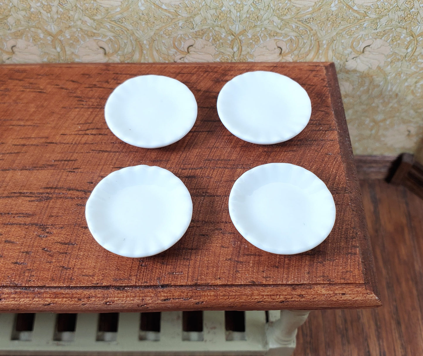 Dollhouse White Fluted Edge Ceramic Dinner Plates Set of 4 1:12 Scale Miniatures