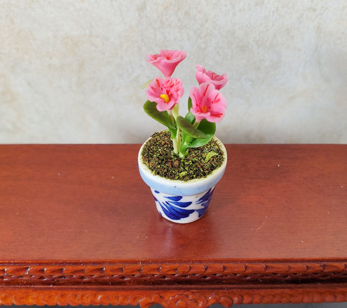 Dollhouse Potted Pink Violets 1:12 Scale Miniature Houseplant Blue & White Pot