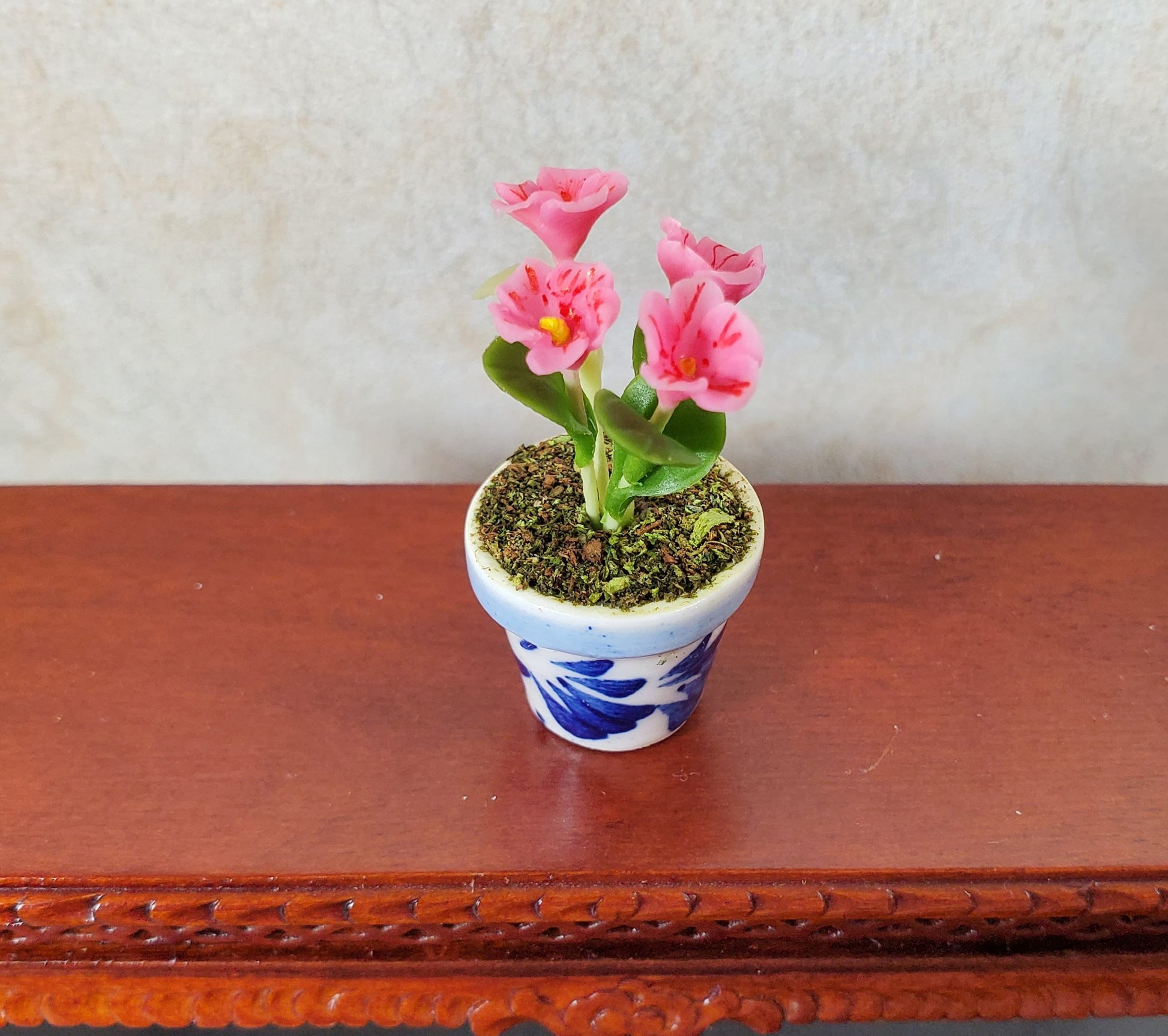 Dollhouse Potted Pink Violets 1:12 Scale Miniature Houseplant Blue & White Pot