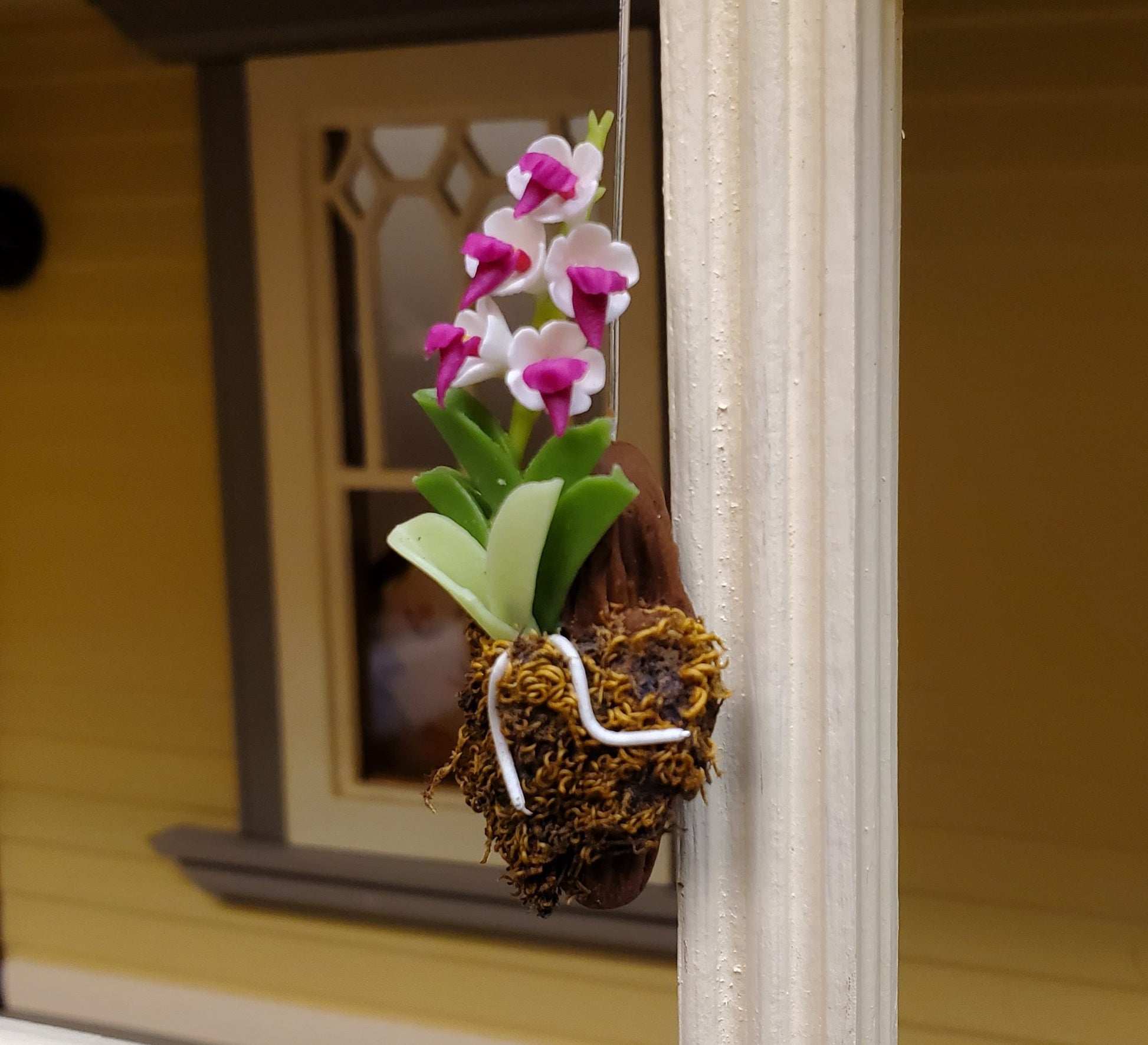 Dollhouse Hanging Orchid White Dark Purple Bark & Moss 1:12 Scale Plant