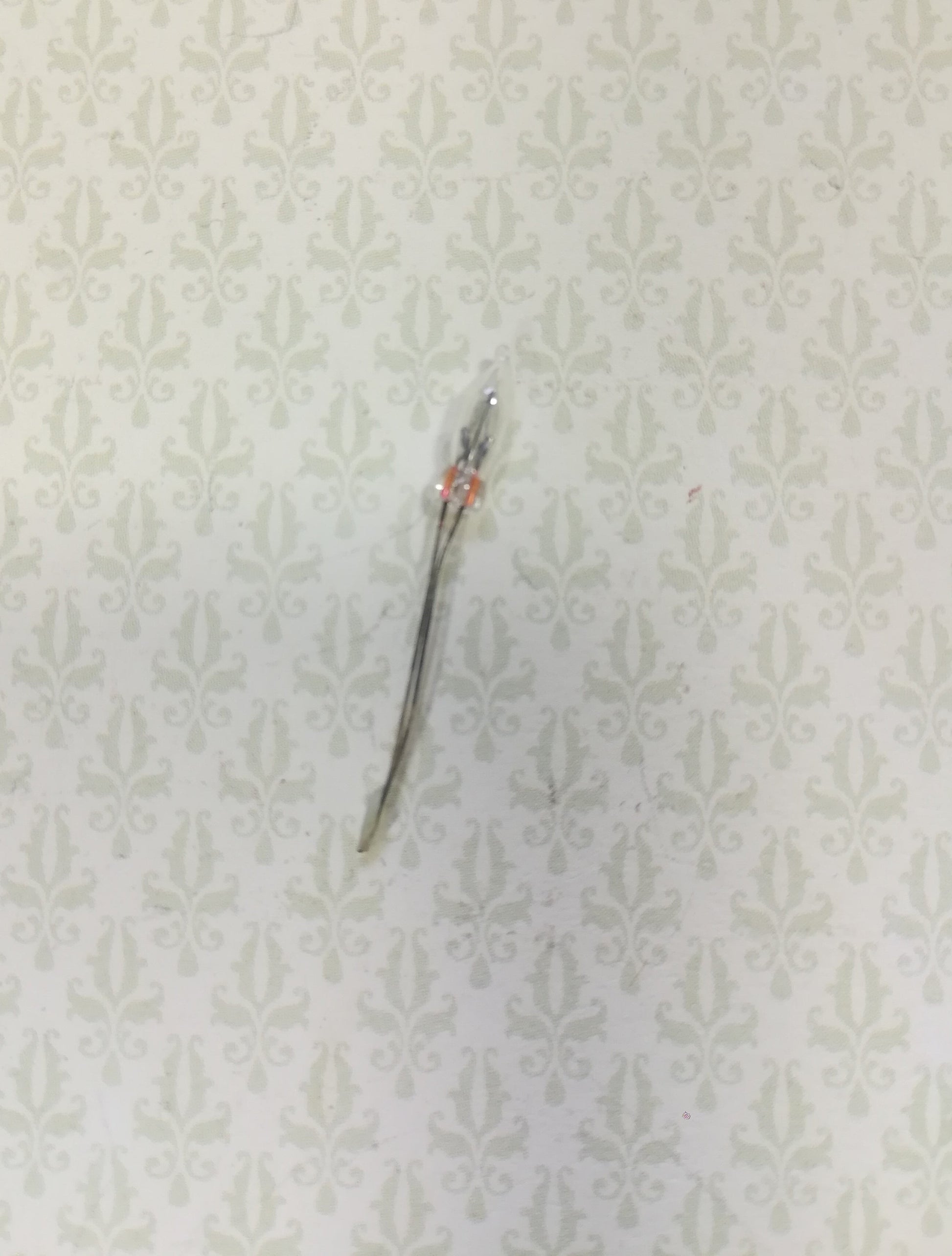 Dollhouse Bi-Pin Micro Flame Candle Bulbs 4 piece 1:12 Scale 12 Volt Houseworks