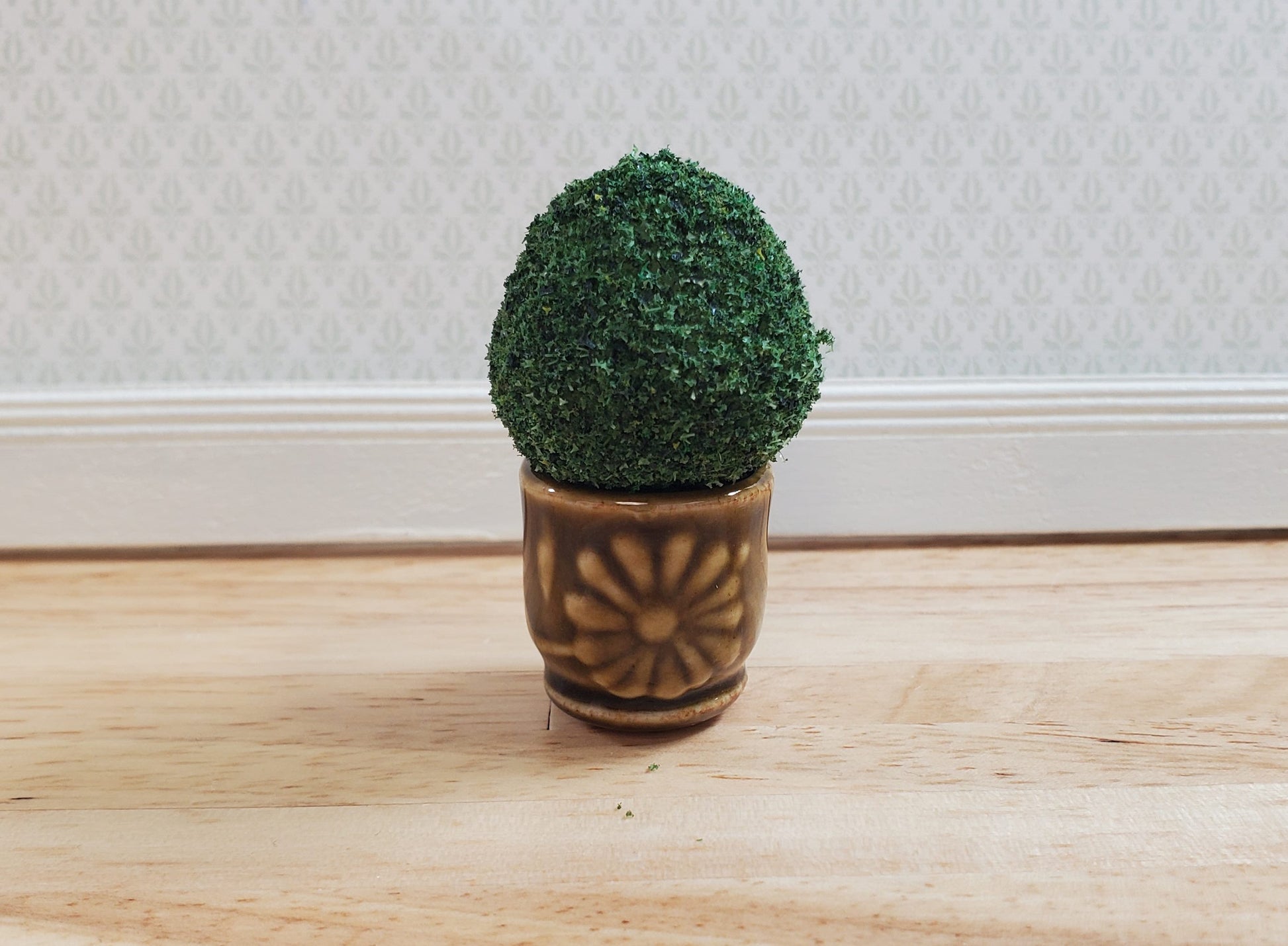 Dollhouse Brown Ceramic Planter Garden Pot 1:12 Scale Falcon Miniatures