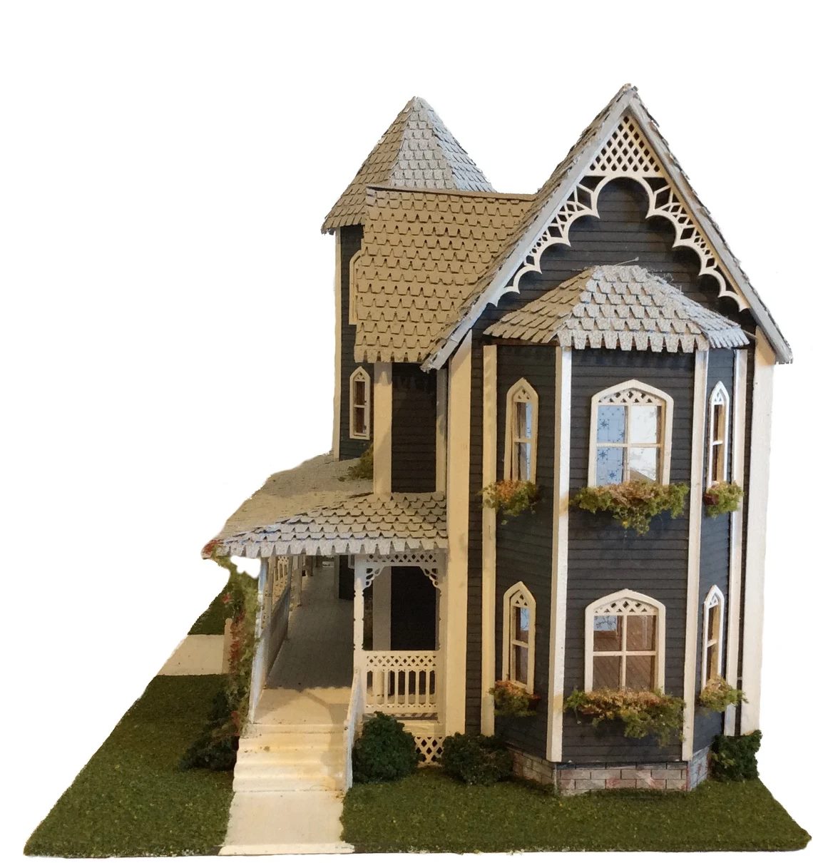 1:48 Quarter Scale Dollhouse KIT Victorian Gothic Mansion 9 Rooms with Greenery