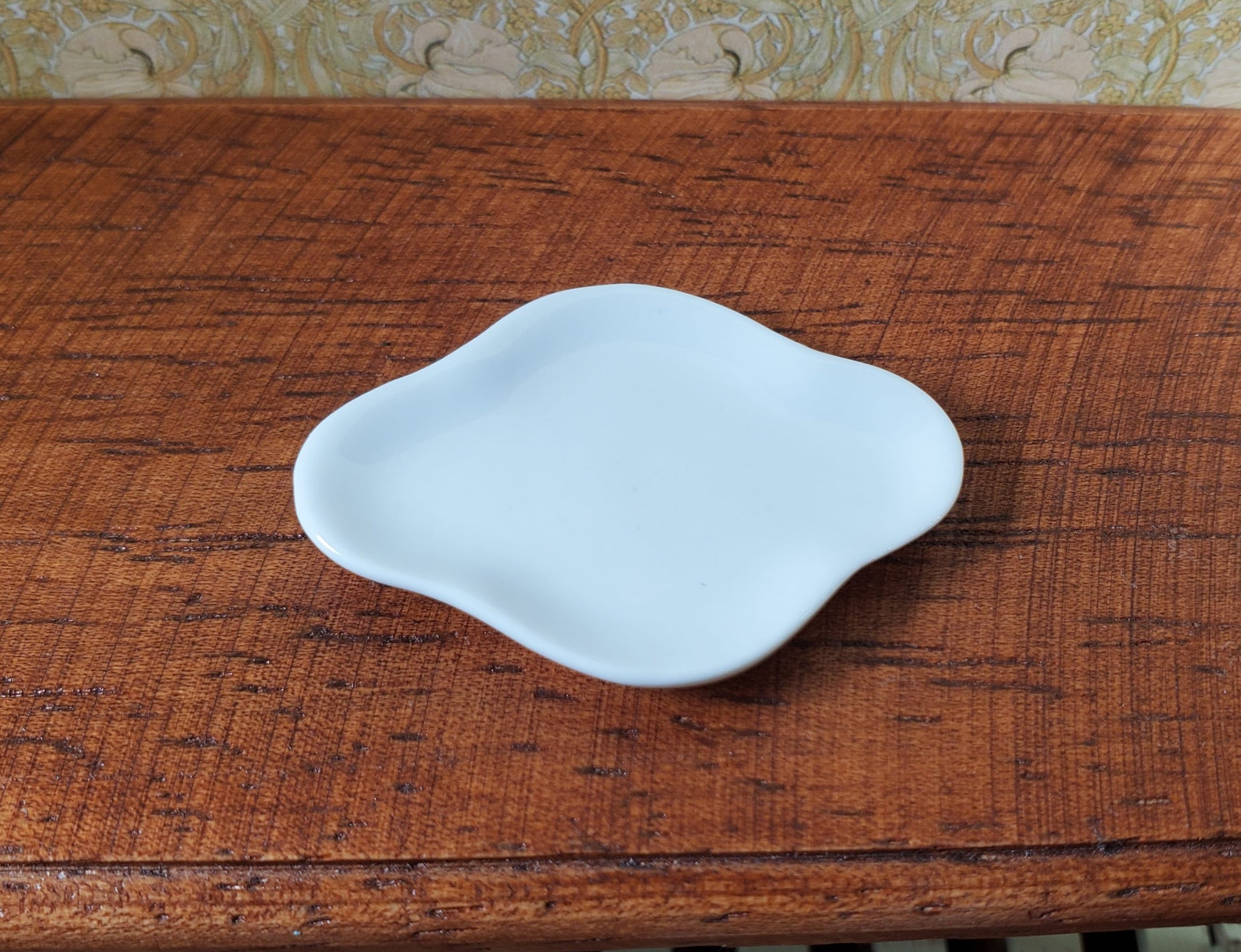 Dollhouse Large White Ceramic Platter 1:12 Scale Miniature