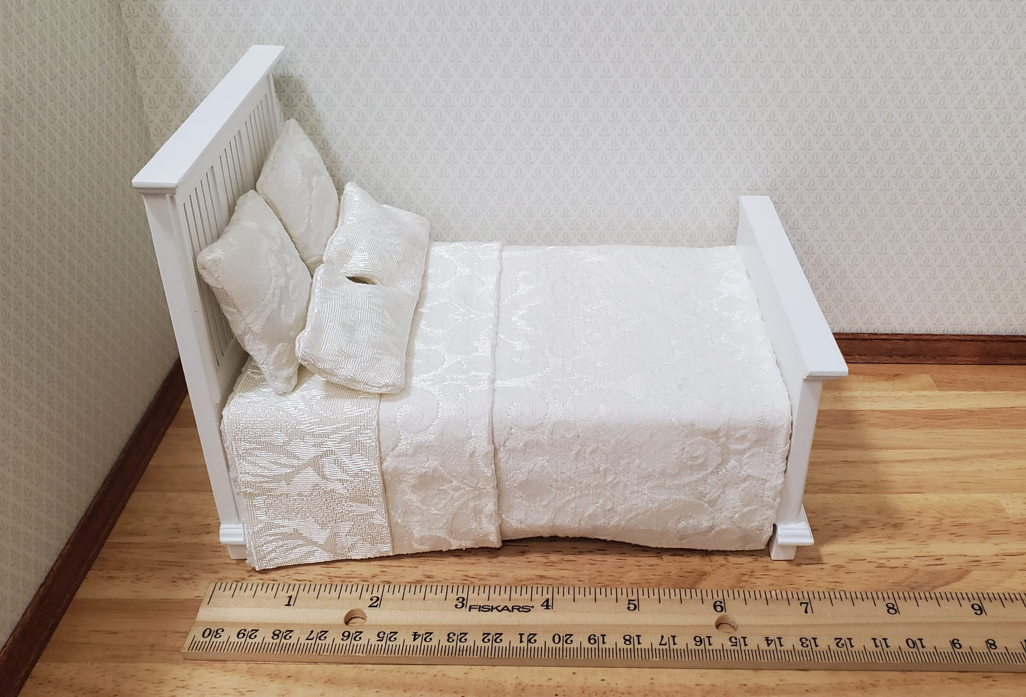 JBM Dollhouse Bed Farmhouse Country Style White 1:12 Miniature Furniture