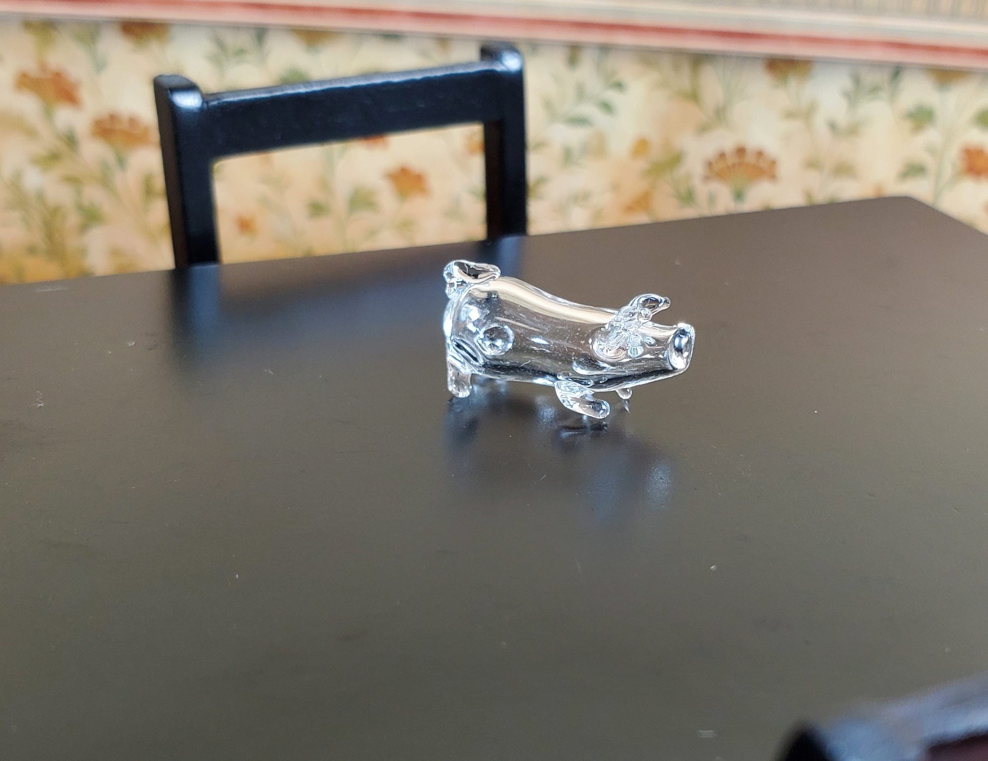 Miniature Small Glass Pig Centerpiece Sculpture 1:12 Scale Dollhouse