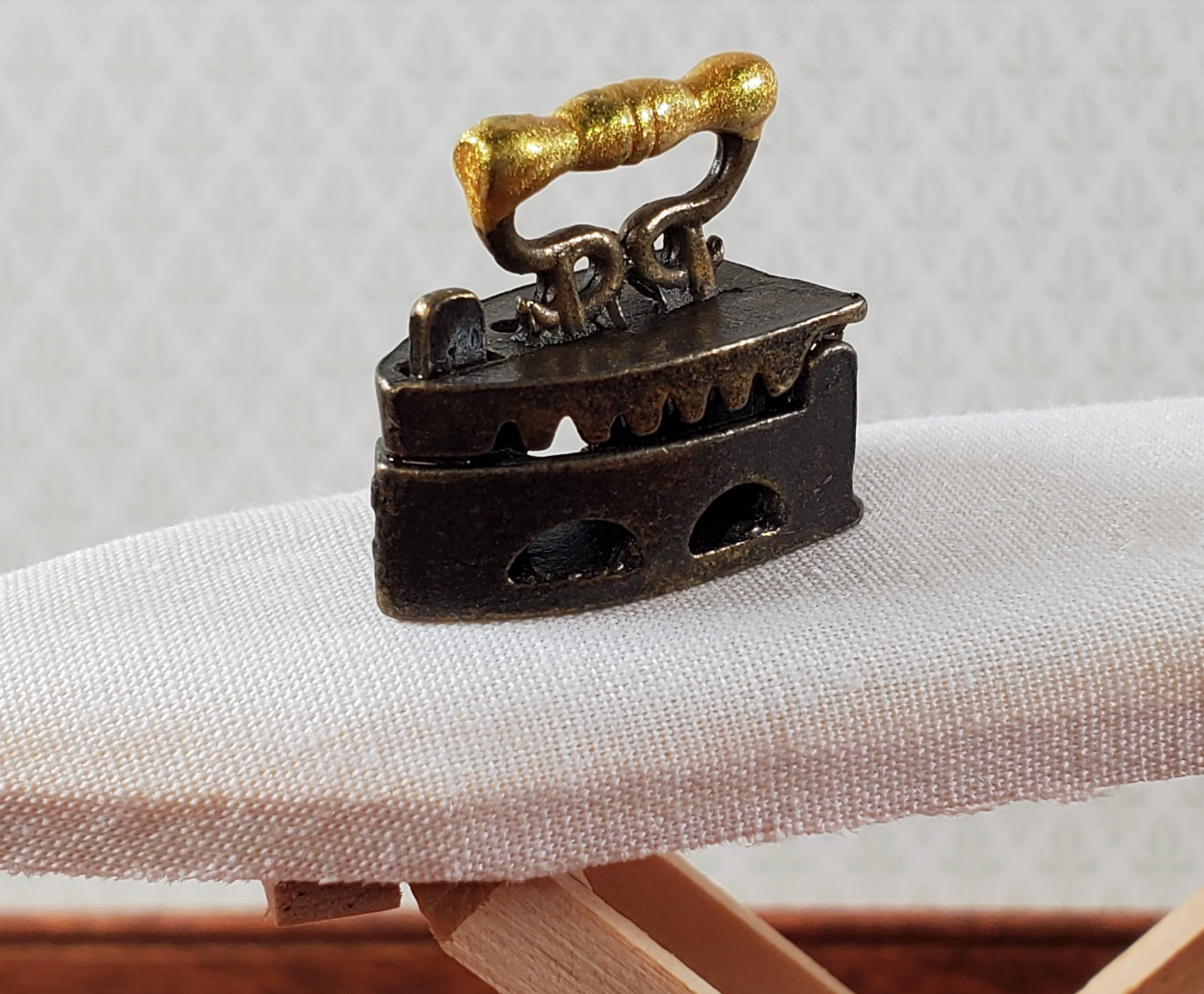 Dollhouse Vintage Coal Iron Bronze 1:12 Scale Primitive Miniature Laun ...