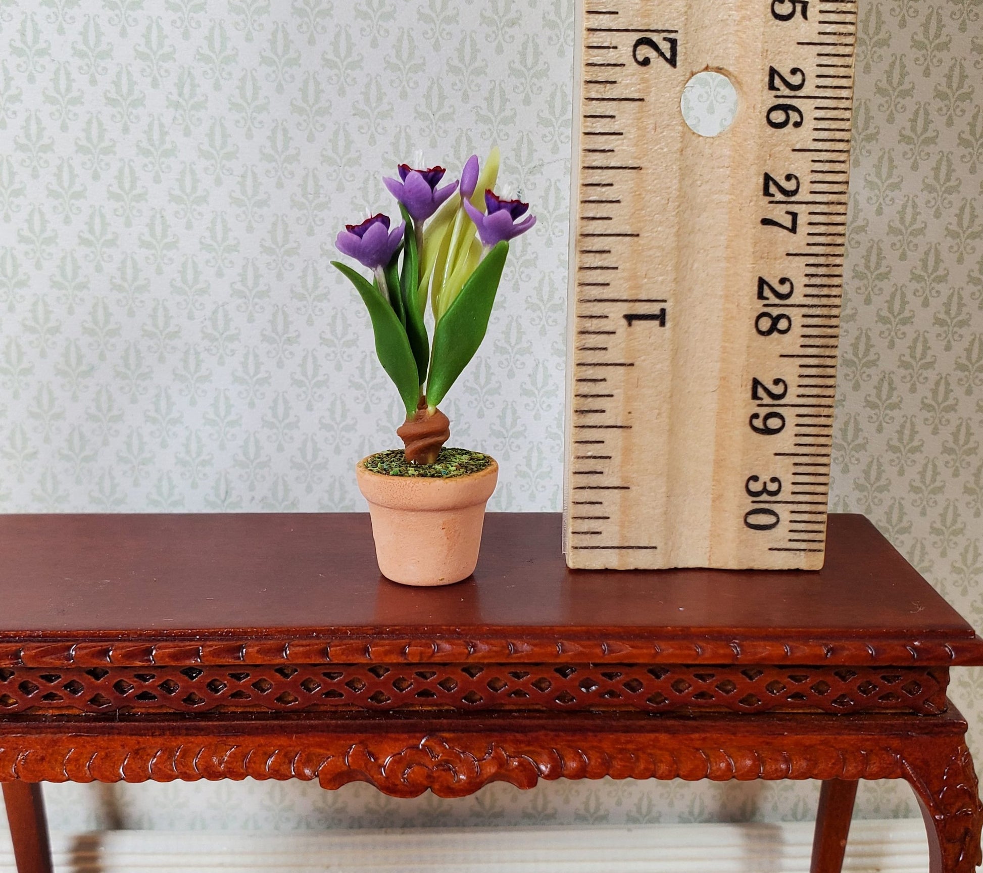 Dollhouse Purple Crocus Plant in a Terra Cotta Pot 1:12 Scale Miniature Plant