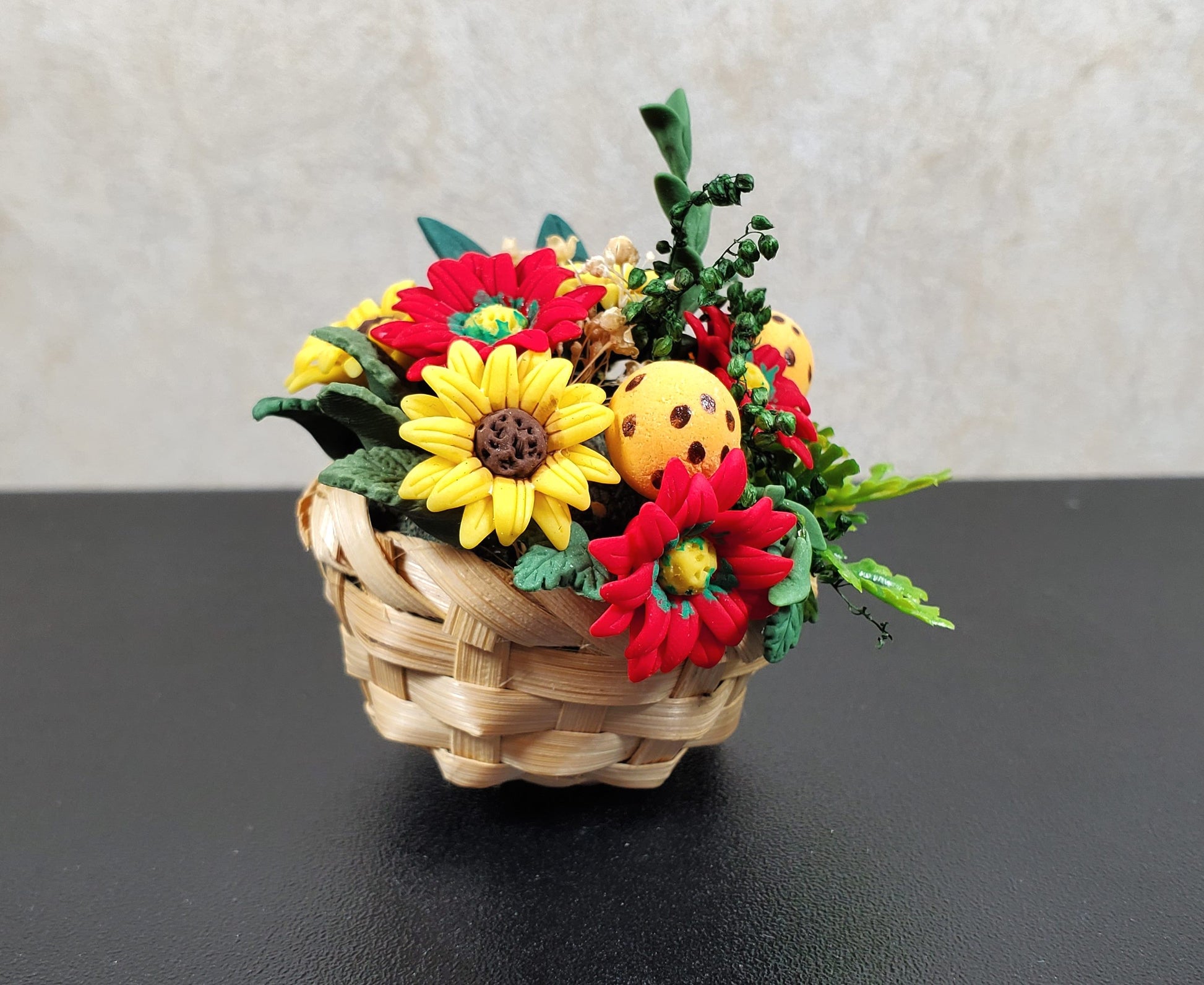 Dollhouse Miniature Large Yellow Sunflowers Arrangement 1:12 Scale Miniature