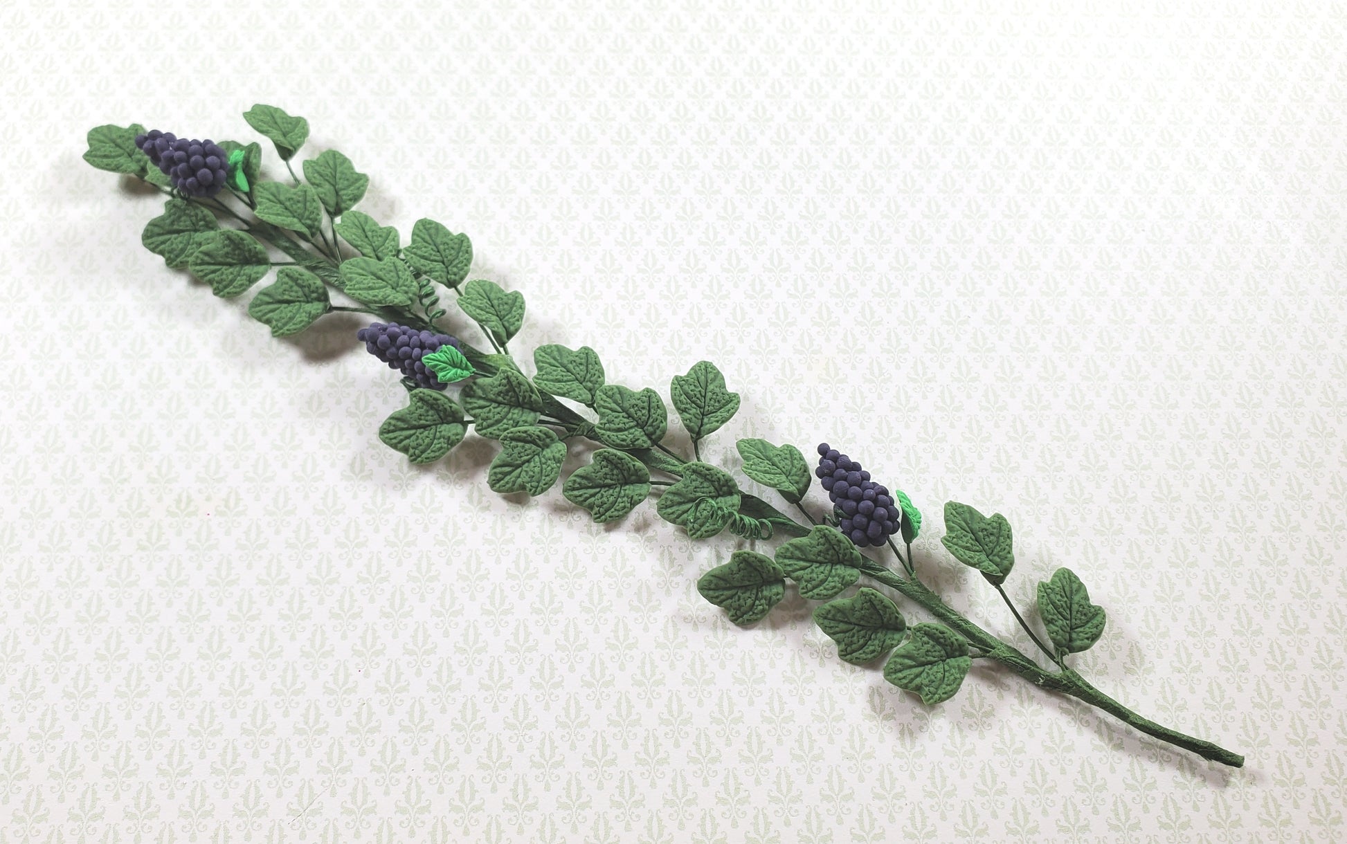 Dollhouse Grapevine with Purple Grape Bunches 1:12 Scale Miniature Garden Plants