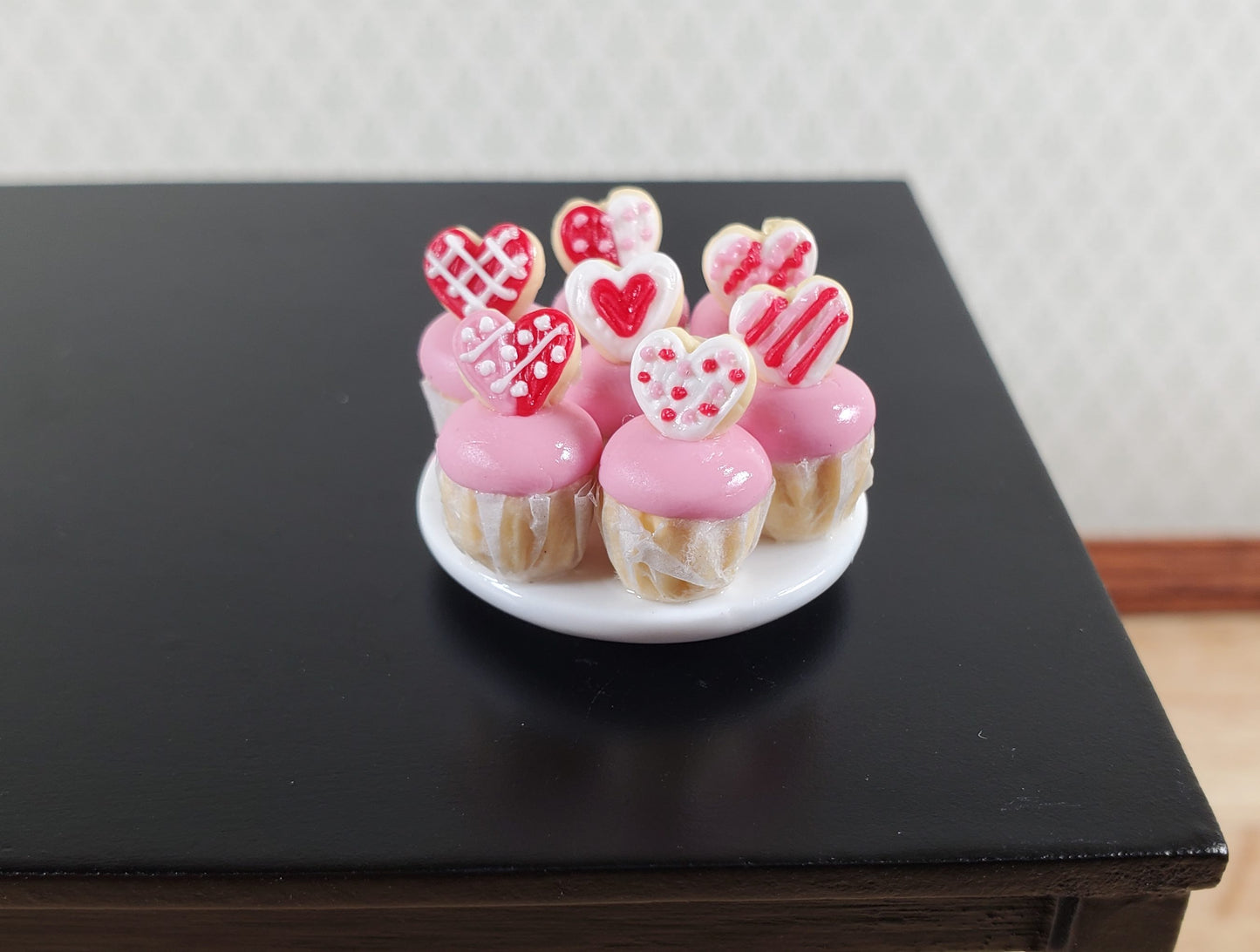 Dollhouse Valentine's Day Cupcakes 1:12 Scale Miniature Dessert Food