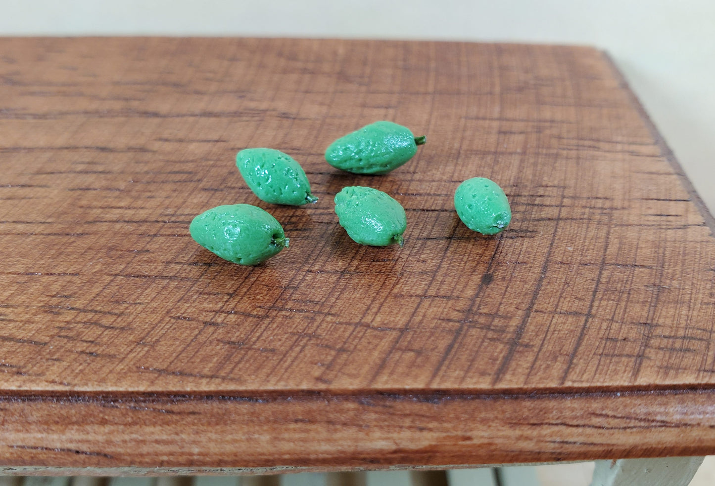 Dollhouse Green Limes Set of 5 1:12 Scale Miniatures Kitchen Food
