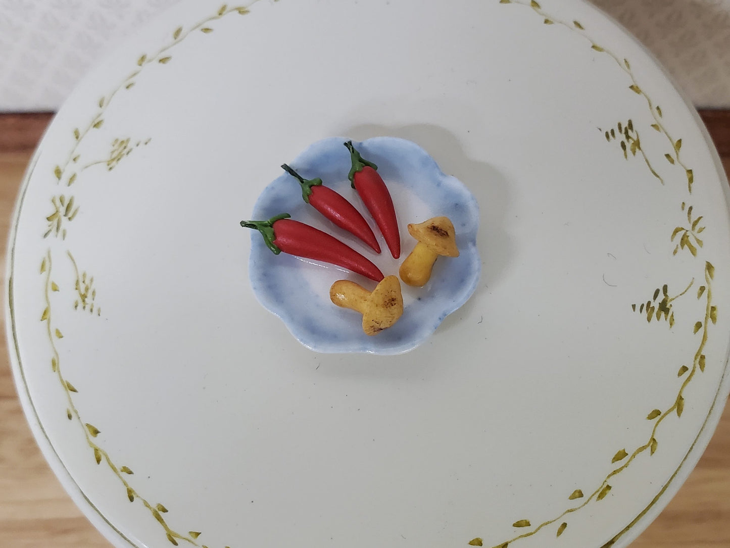 Dollhouse Mushrooms & Chili Peppers on a Ceramic Plate 1:12 Scale Miniature Food