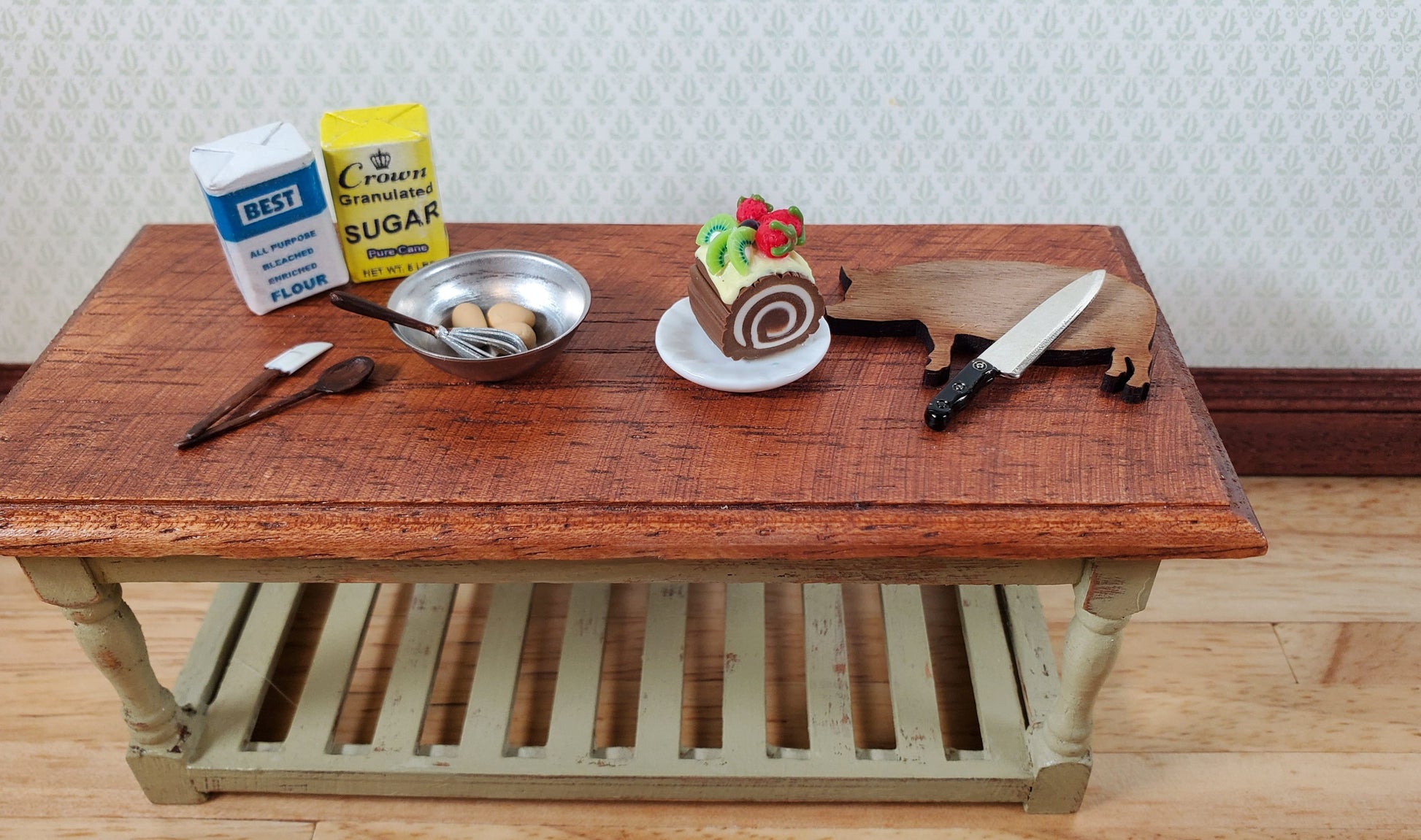 Dollhouse Yule Log Christmas Cake on Plate 1:12 Scale Miniature Dessert Food