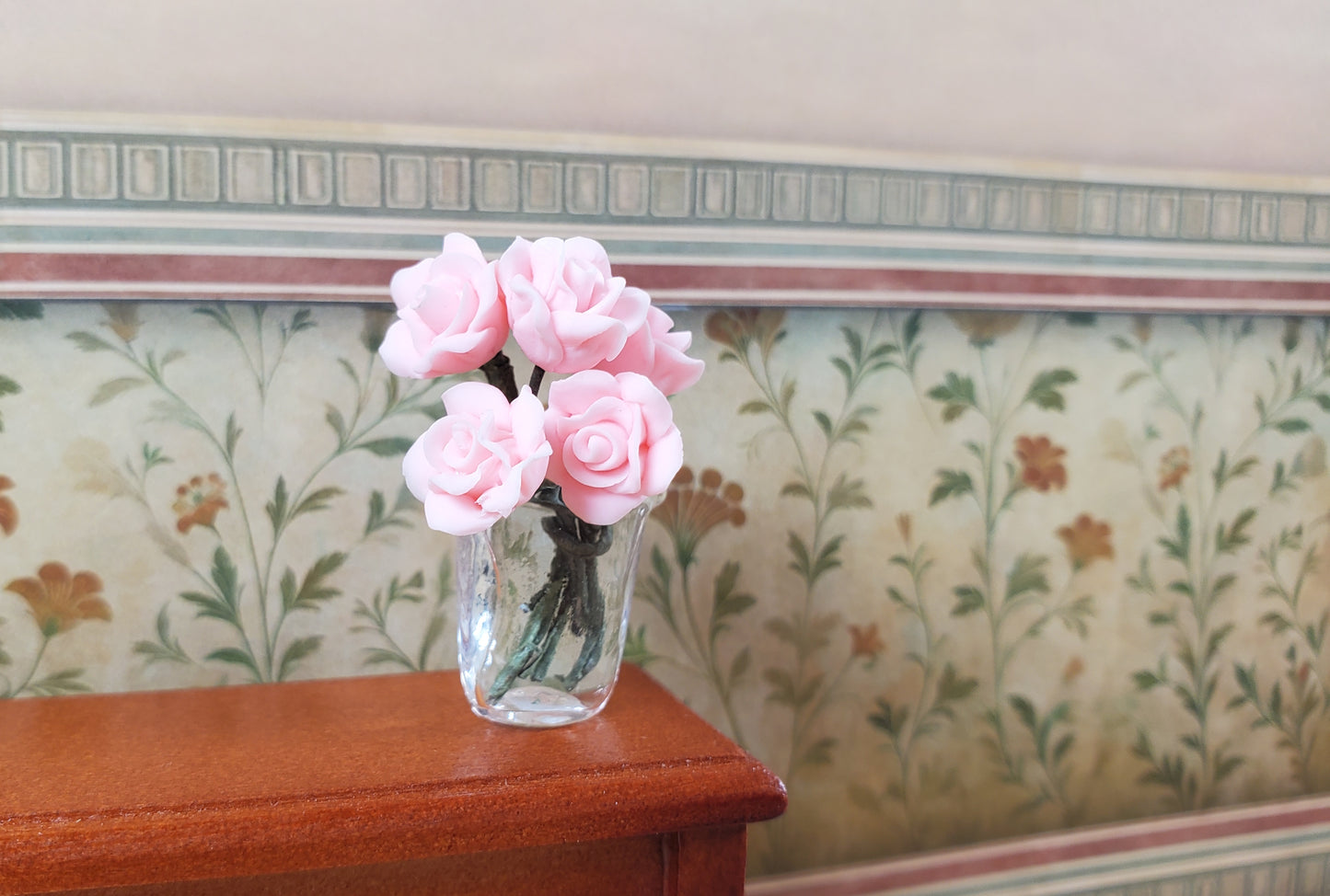 Dollhouse Crimped Narrow Vase Clear Glass 1:12 Scale Miniature