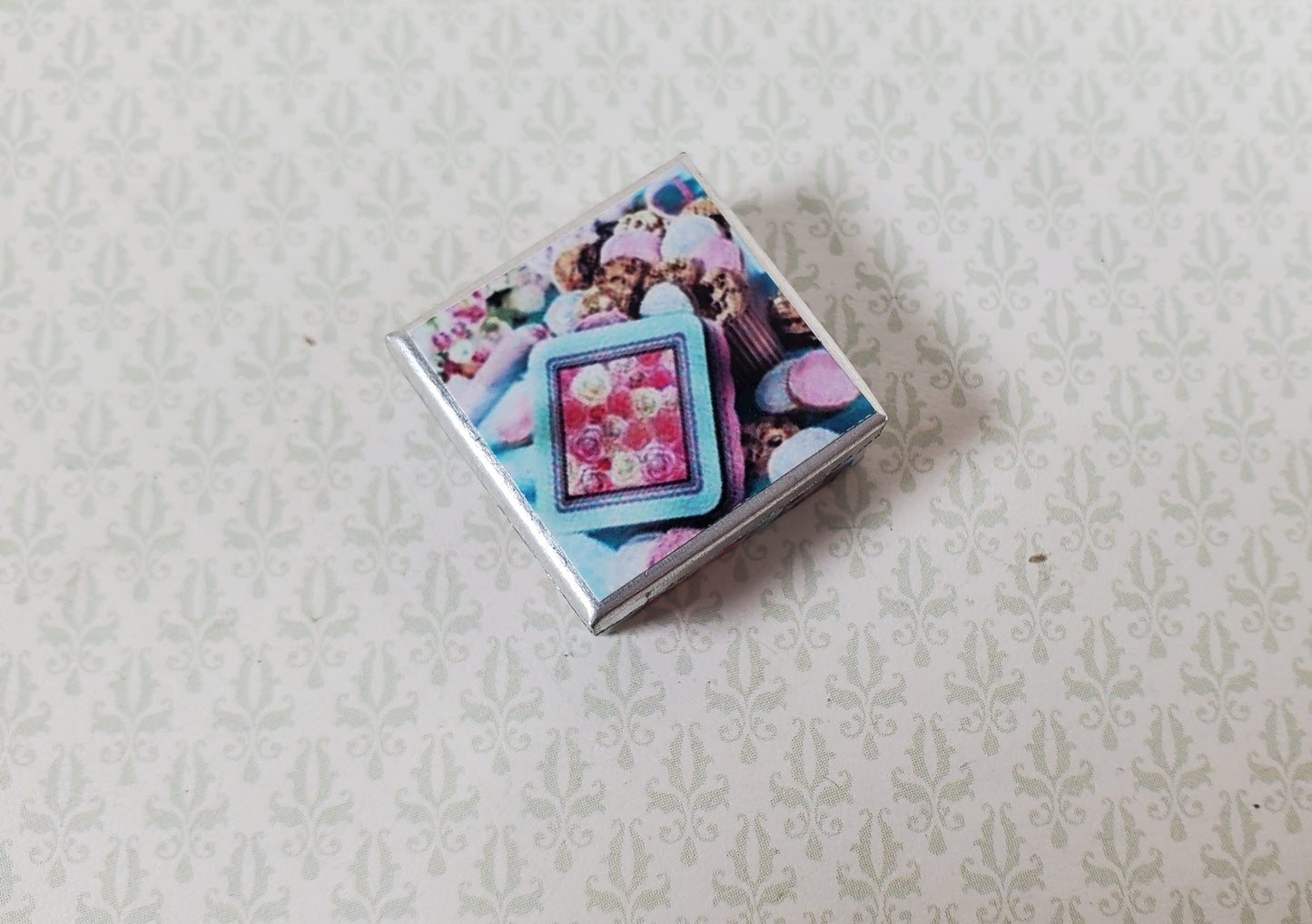 Dollhouse Square Sweets Tin Empty 1:12 Scale Miniature