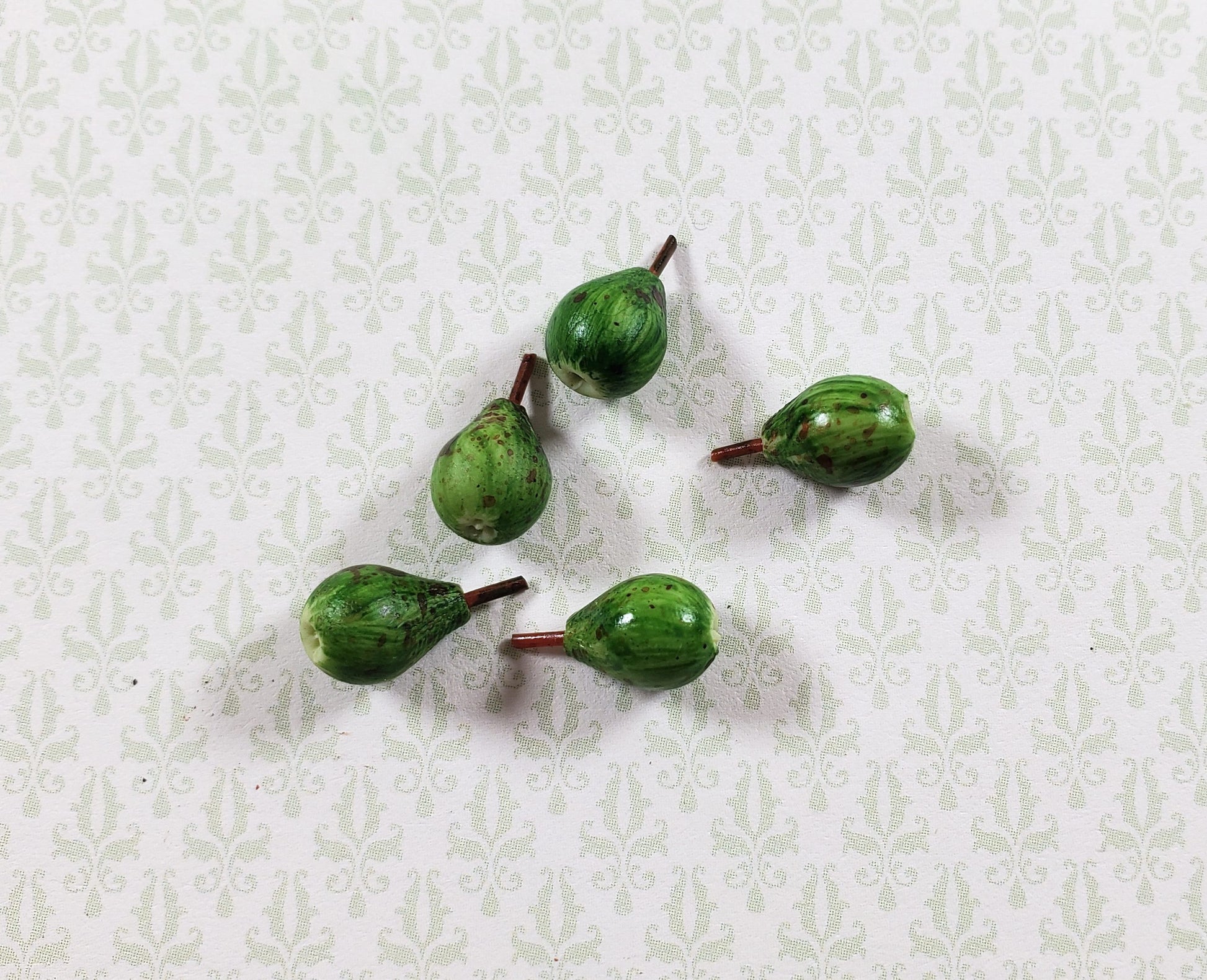 Dollhouse Green Pears Set of 5 1:12 Scale Miniature Kitchen Food