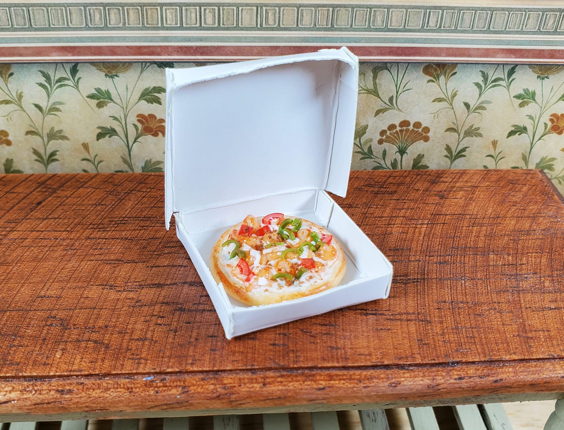 Dollhouse The Works Pizza in a Box 1:12 Scale Miniature Food