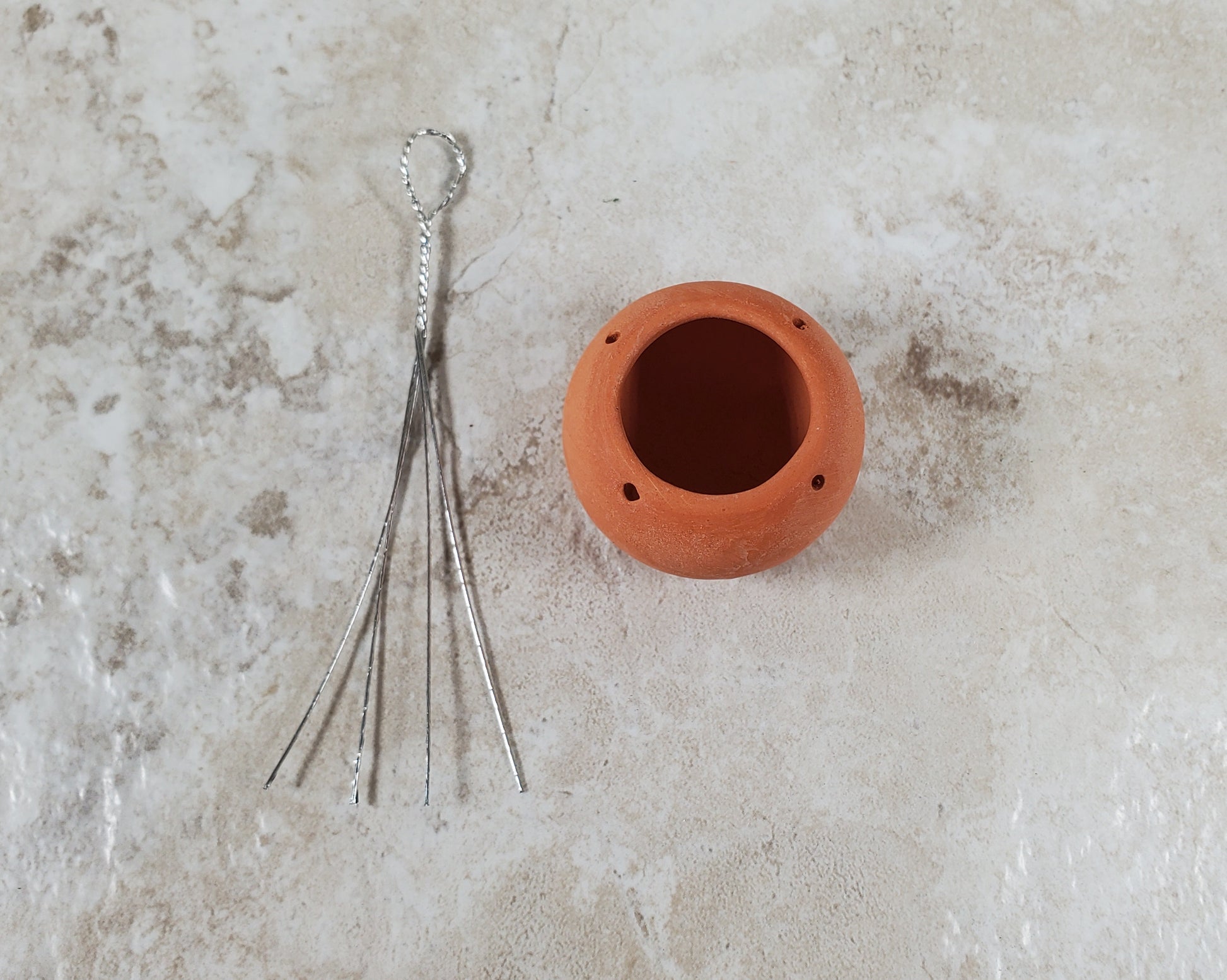 Dollhouse Large Round Hanging Terra Cotta Planter 1:12 Scale Miniature