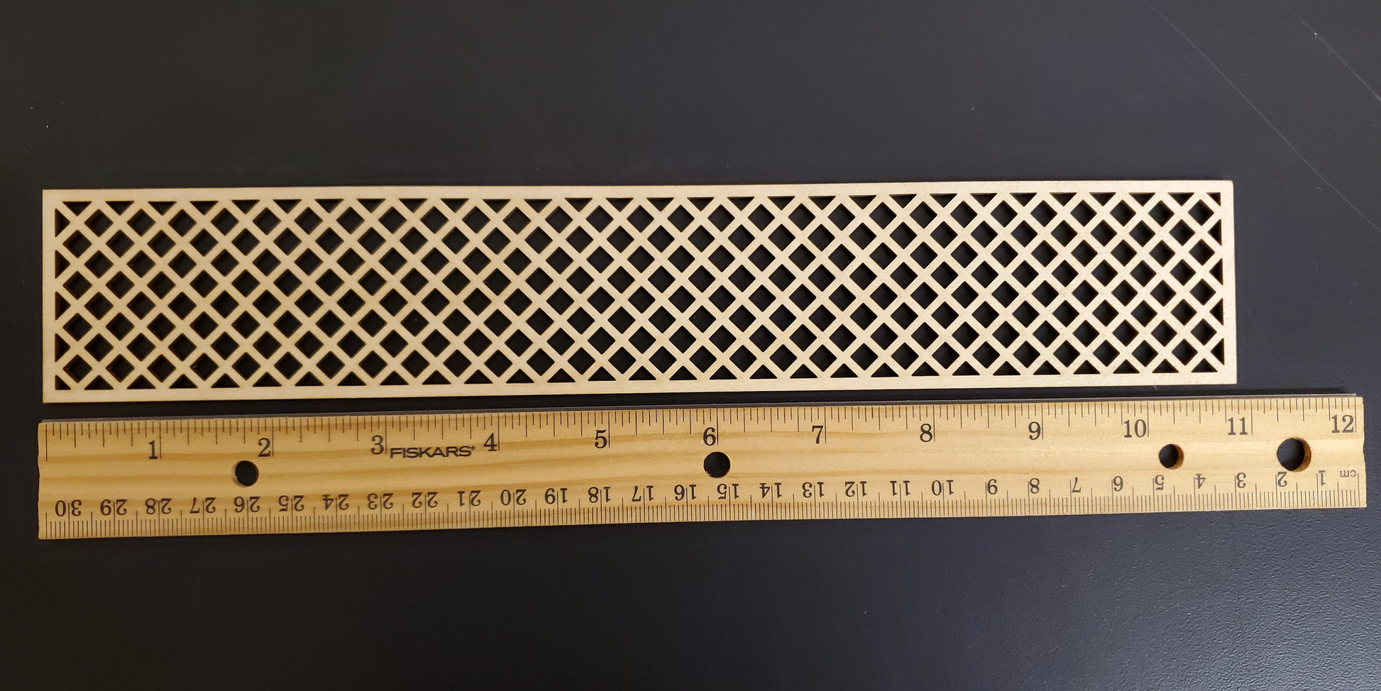 Dollhouse Lattice Decoration Exterior Architectural Detail 1:12 Scale Miniature