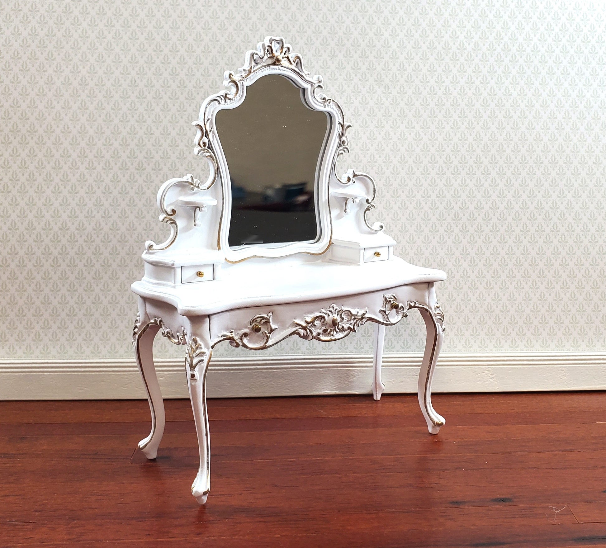 JBM Dollhouse Dressing Table Vanity White and Gold 1:12 Scale Miniatur Miniatures.com JBM Dollhouse Dressing Table Vanity White and Gold 1:12 Scale Miniatur Miniatures.com